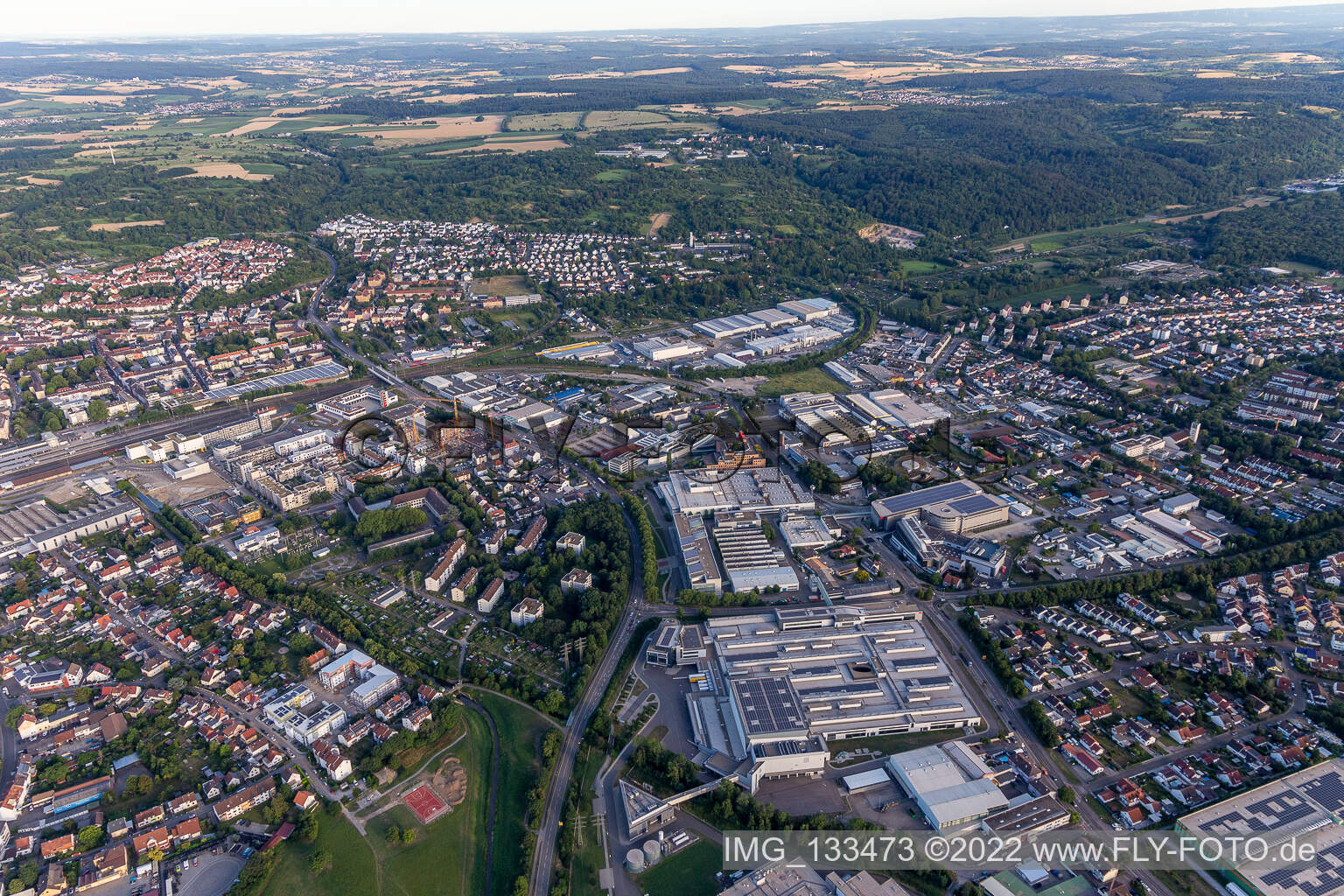 Vue aérienne de SEW Eurodrive grande usine de boîtes de vitesses et usine d'électronique à Bruchsal dans le département Bade-Wurtemberg, Allemagne