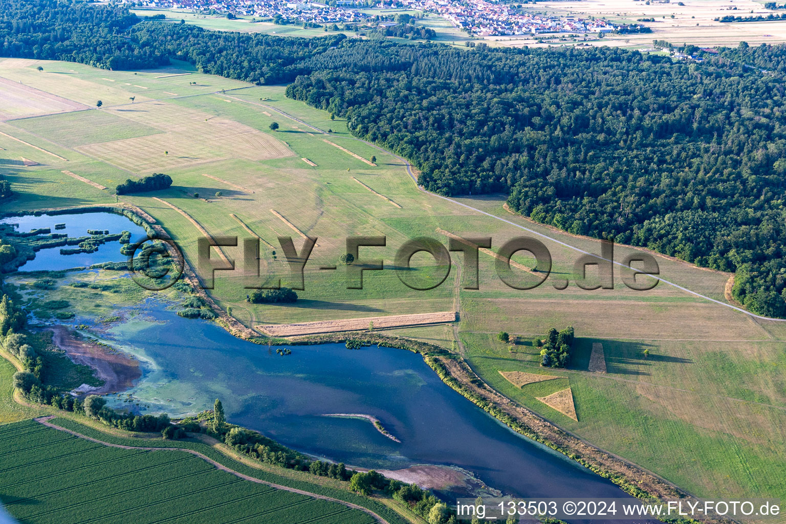 Vue aérienne de LSG plaine de Saalbach à Bruchsal dans le département Bade-Wurtemberg, Allemagne