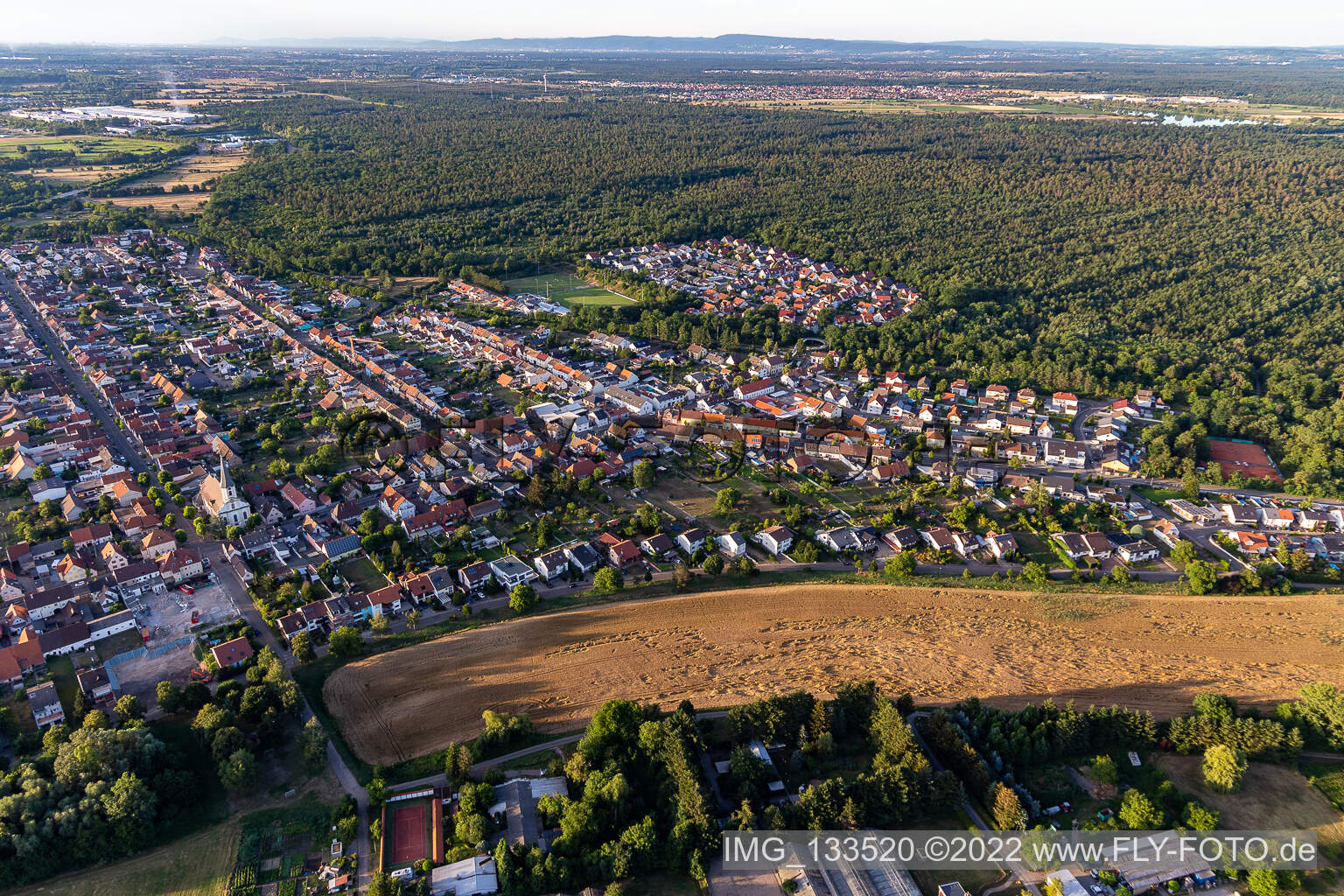 Vue aérienne de Quartier Huttenheim in Philippsburg dans le département Bade-Wurtemberg, Allemagne