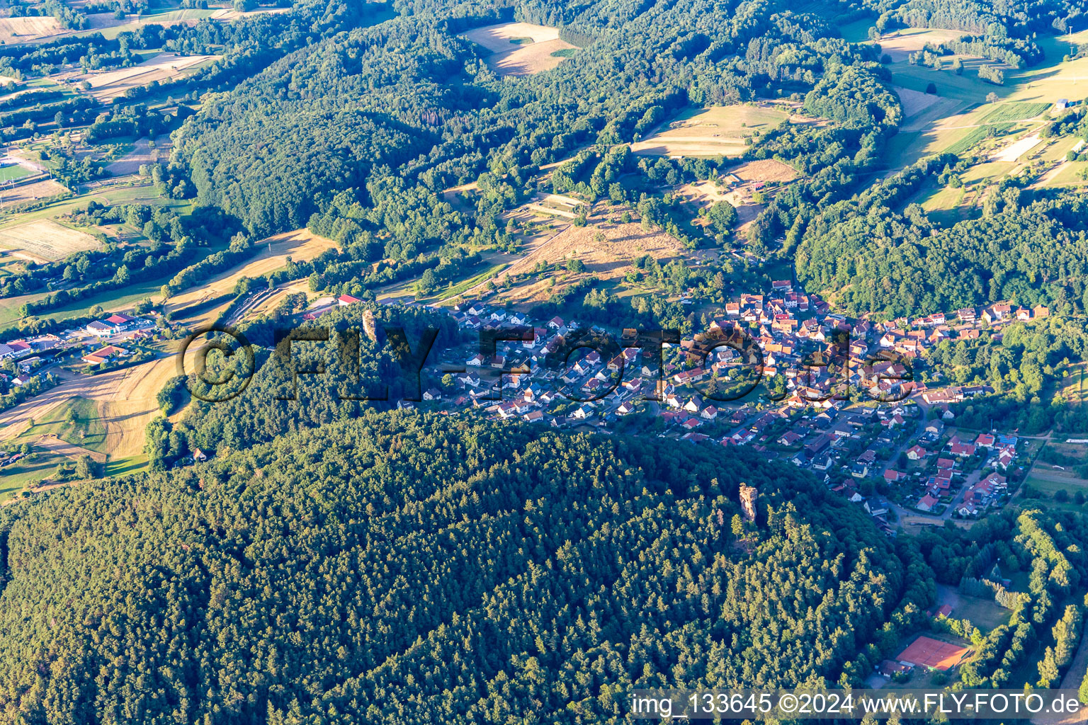 Vue oblique de Quartier Stein in Gossersweiler-Stein dans le département Rhénanie-Palatinat, Allemagne