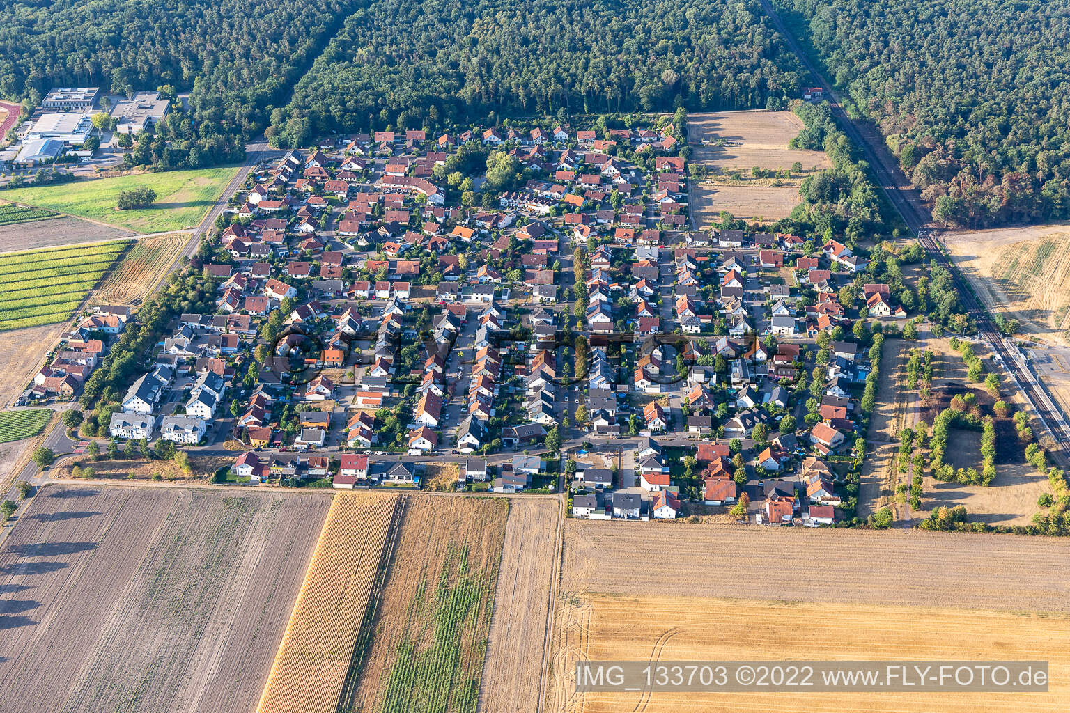 Photographie aérienne de Aux carrières d'argile à Rheinzabern dans le département Rhénanie-Palatinat, Allemagne