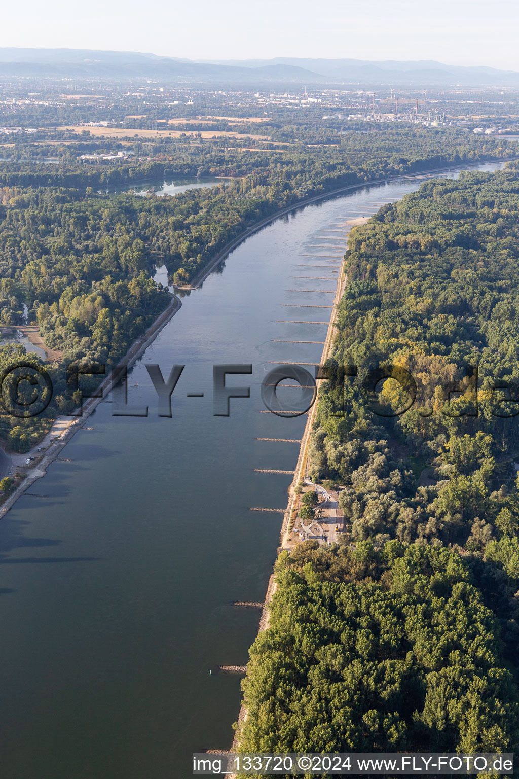 Photographie aérienne de Épis secs dans le Rhin à marée basse à Leimersheim dans le département Rhénanie-Palatinat, Allemagne