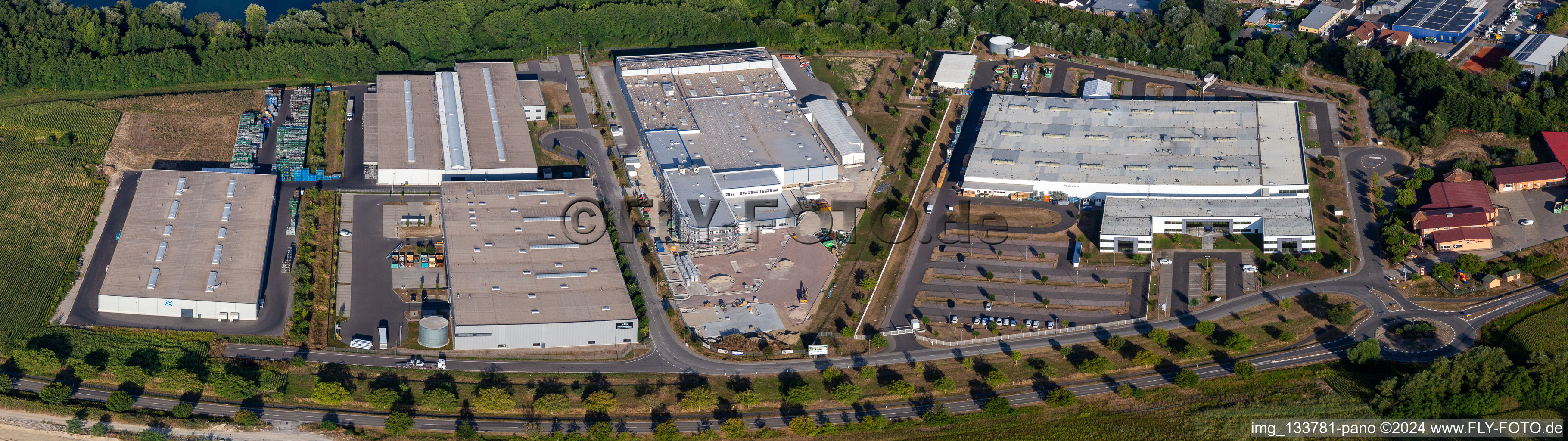 Vue aérienne de Panorama des systèmes d'intérieur Faurecia, Groke Doors GmbH, usine Hagenbach, LINDE + WIEMANN Deutschland SE à Hagenbach dans le département Rhénanie-Palatinat, Allemagne