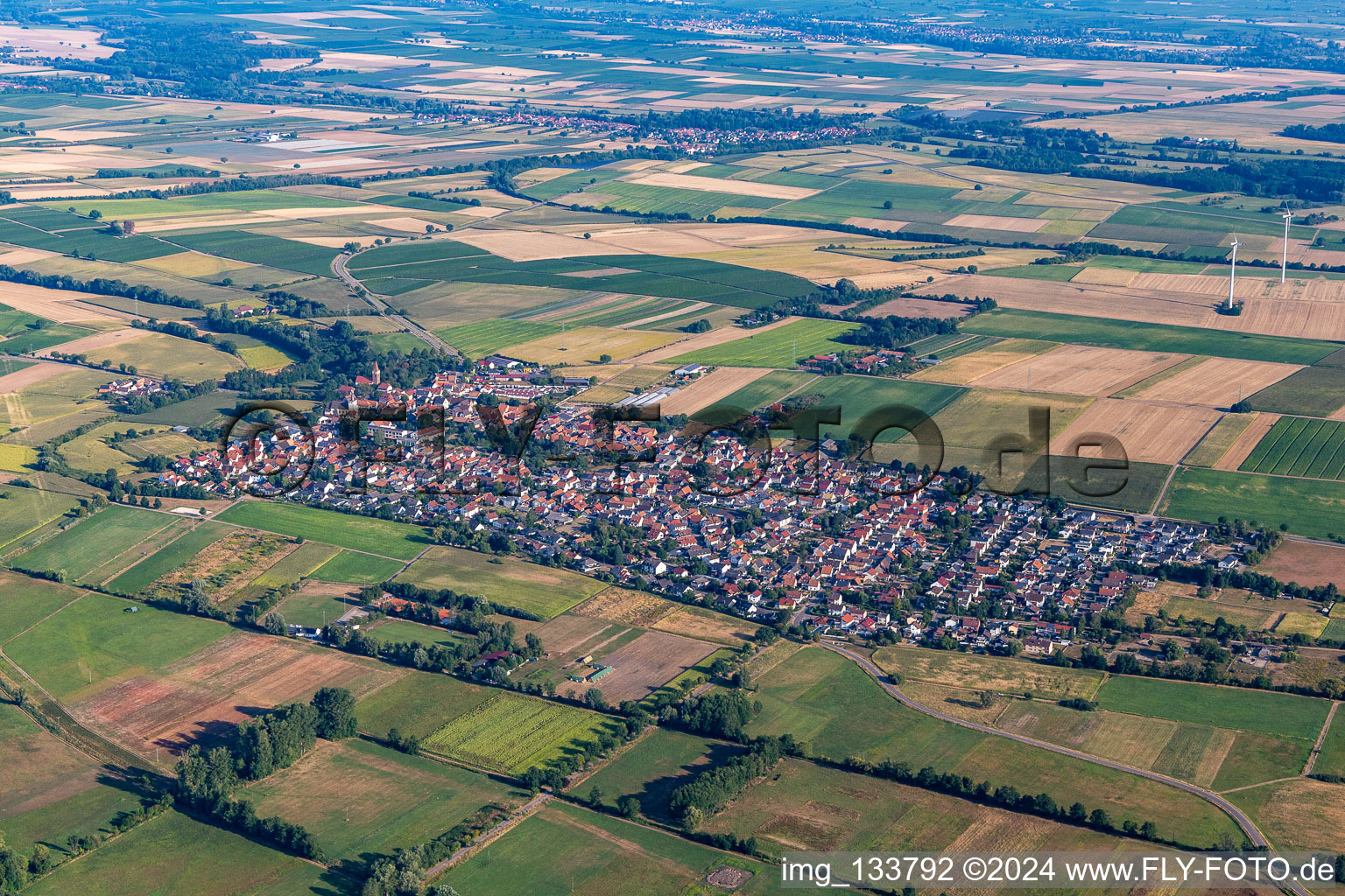 Minfeld dans le département Rhénanie-Palatinat, Allemagne vue du ciel