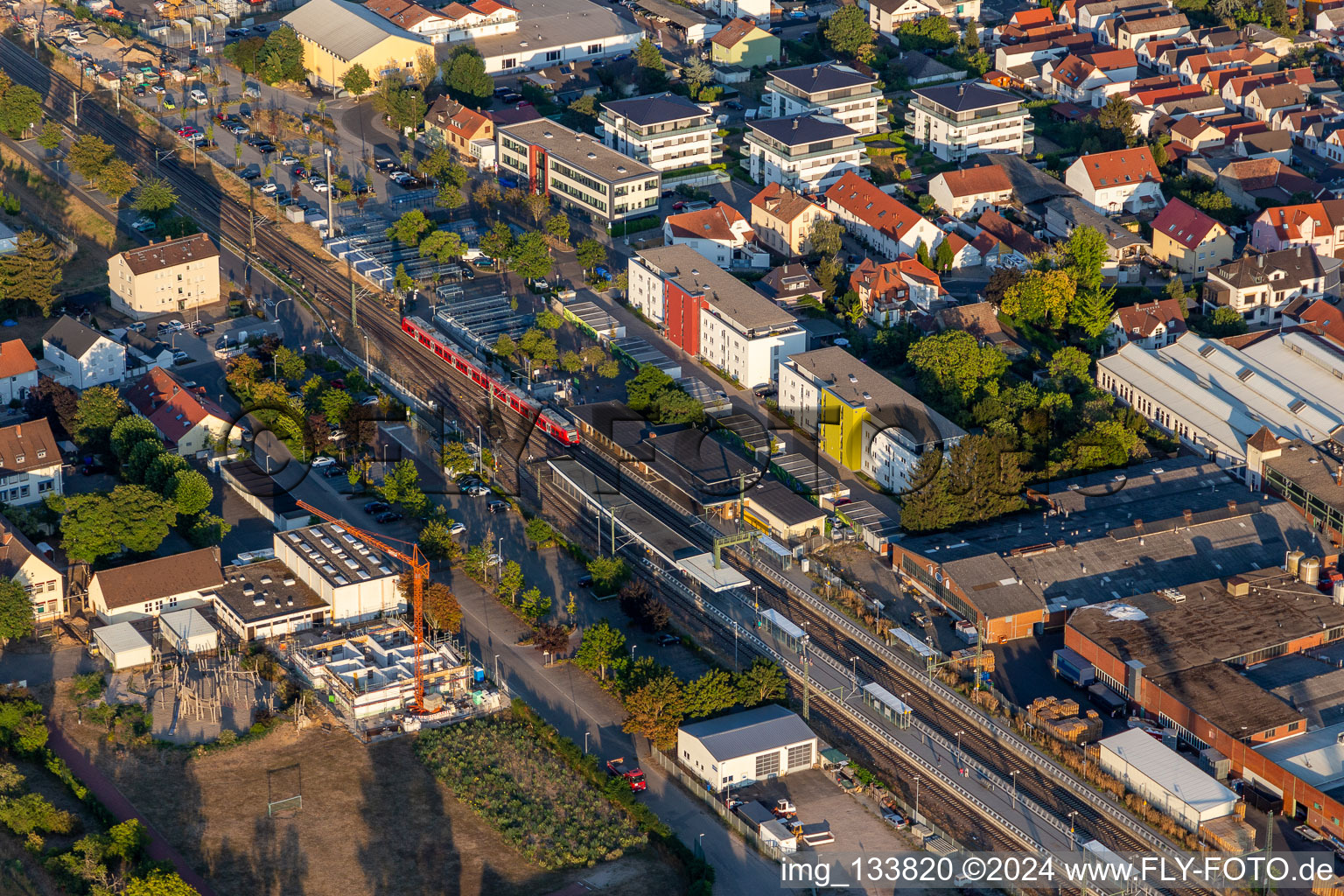 Vue aérienne de Gare à Haßloch dans le département Rhénanie-Palatinat, Allemagne