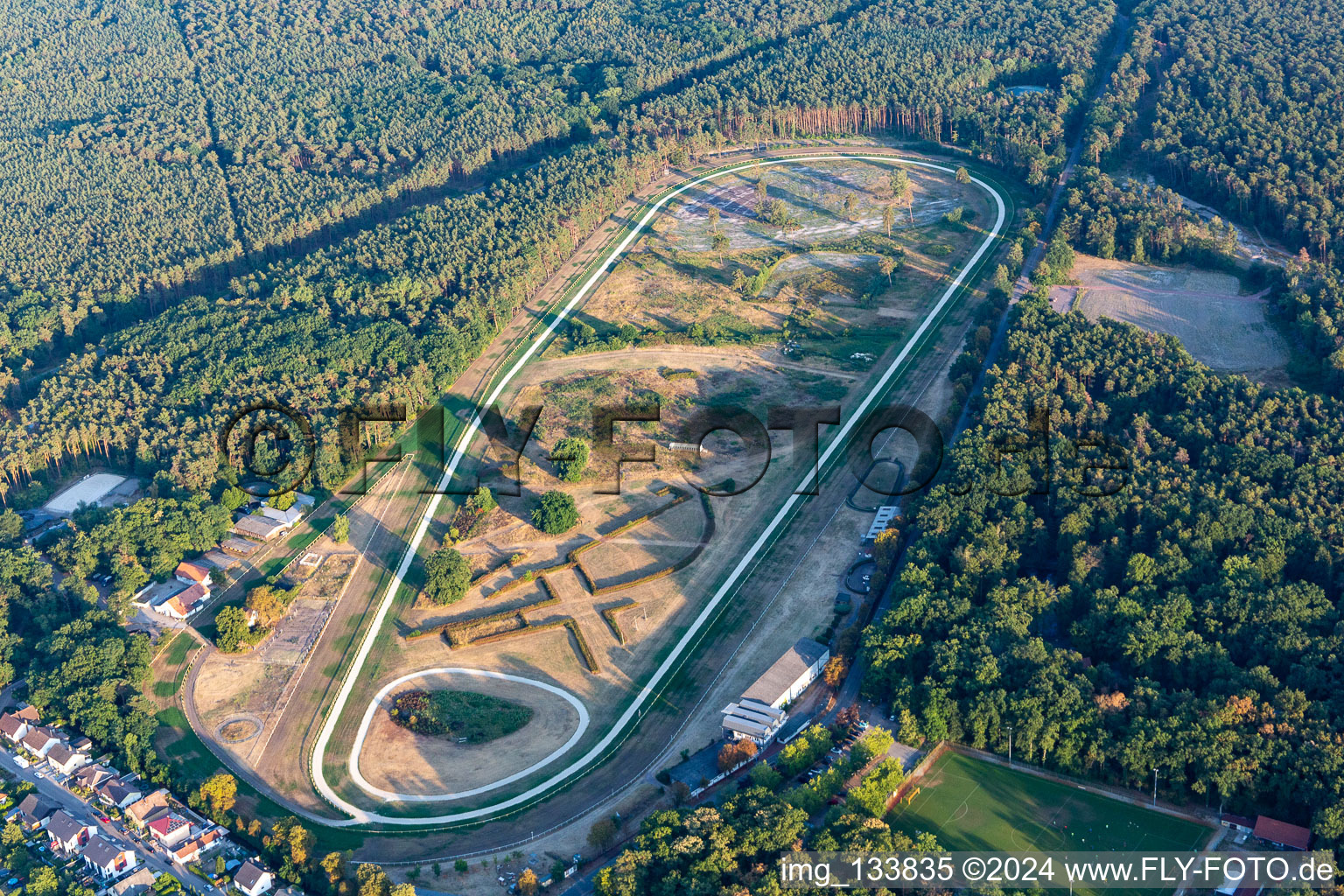 Vue aérienne de Circuit du Palatinat Racing Club Haßloch eV à Haßloch dans le département Rhénanie-Palatinat, Allemagne