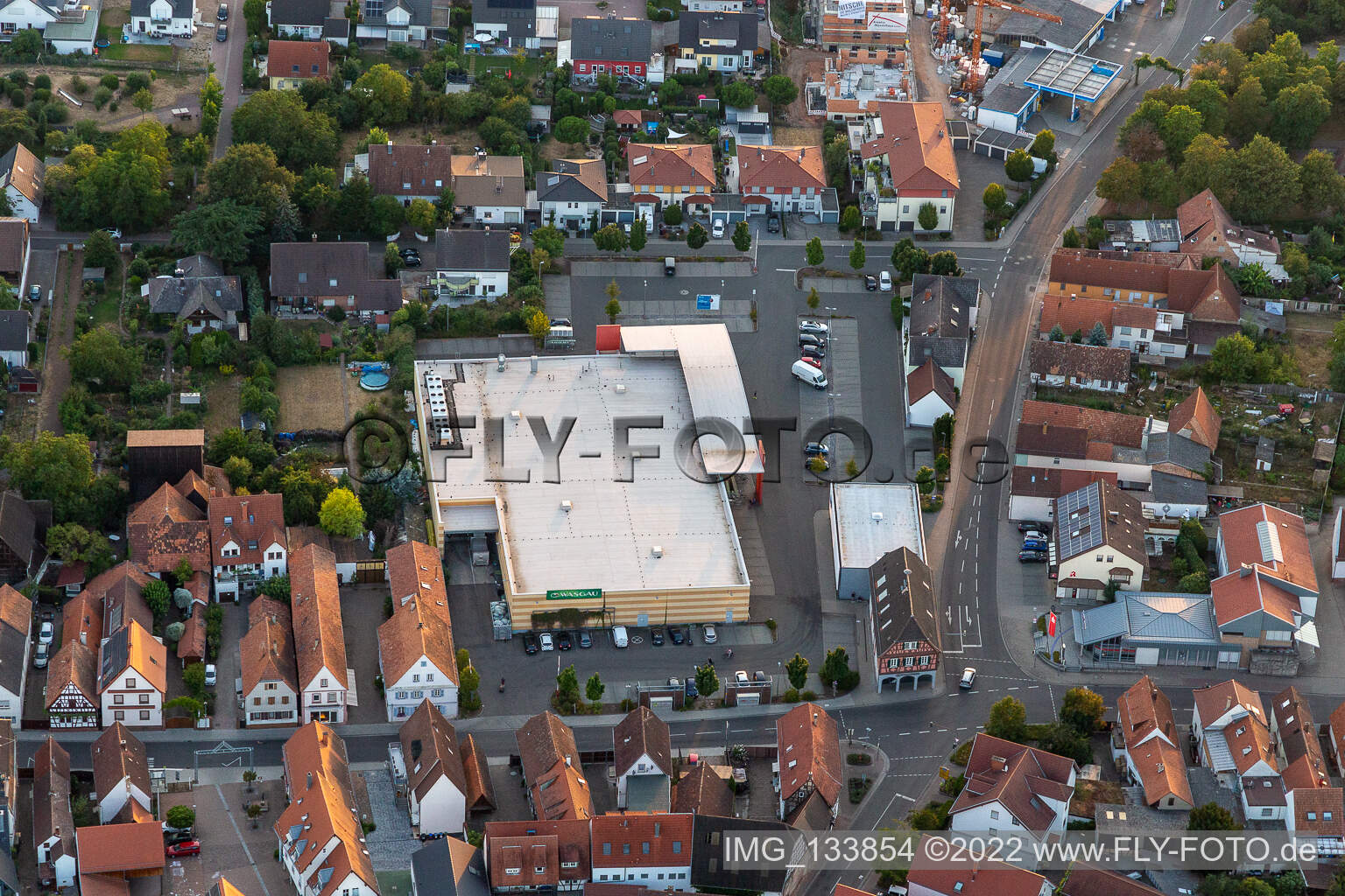 Vue aérienne de Marché frais de Wasgau Offenbach à le quartier Offenbach in Offenbach an der Queich dans le département Rhénanie-Palatinat, Allemagne