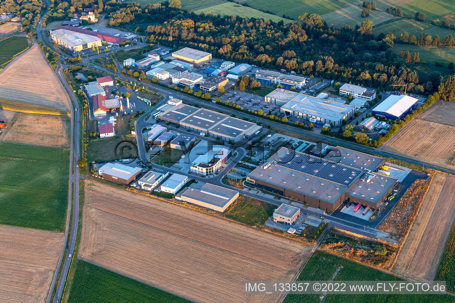 Vue aérienne de Heo GmbH à le quartier Herxheim in Herxheim bei Landau dans le département Rhénanie-Palatinat, Allemagne