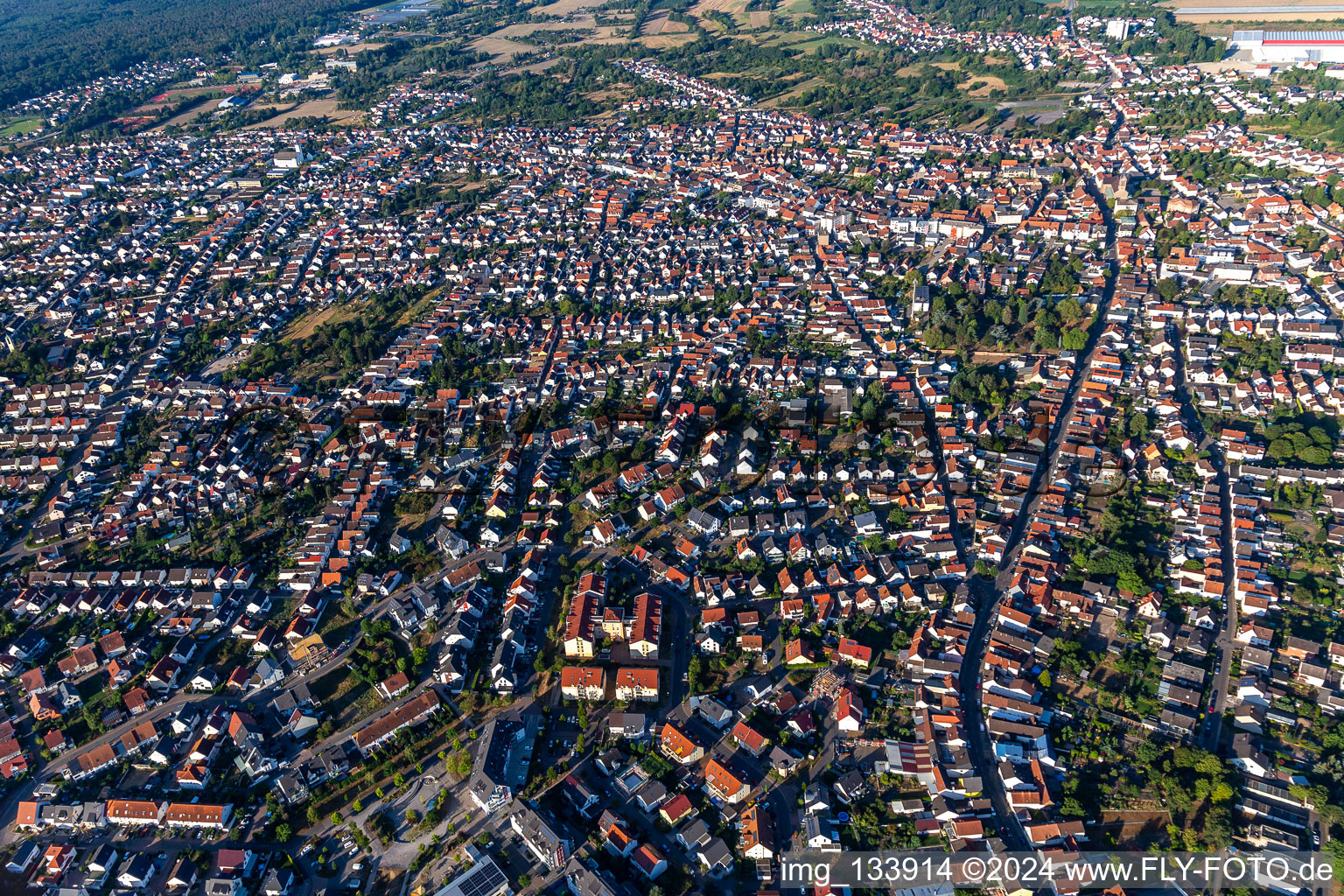 Schifferstadt dans le département Rhénanie-Palatinat, Allemagne depuis l'avion