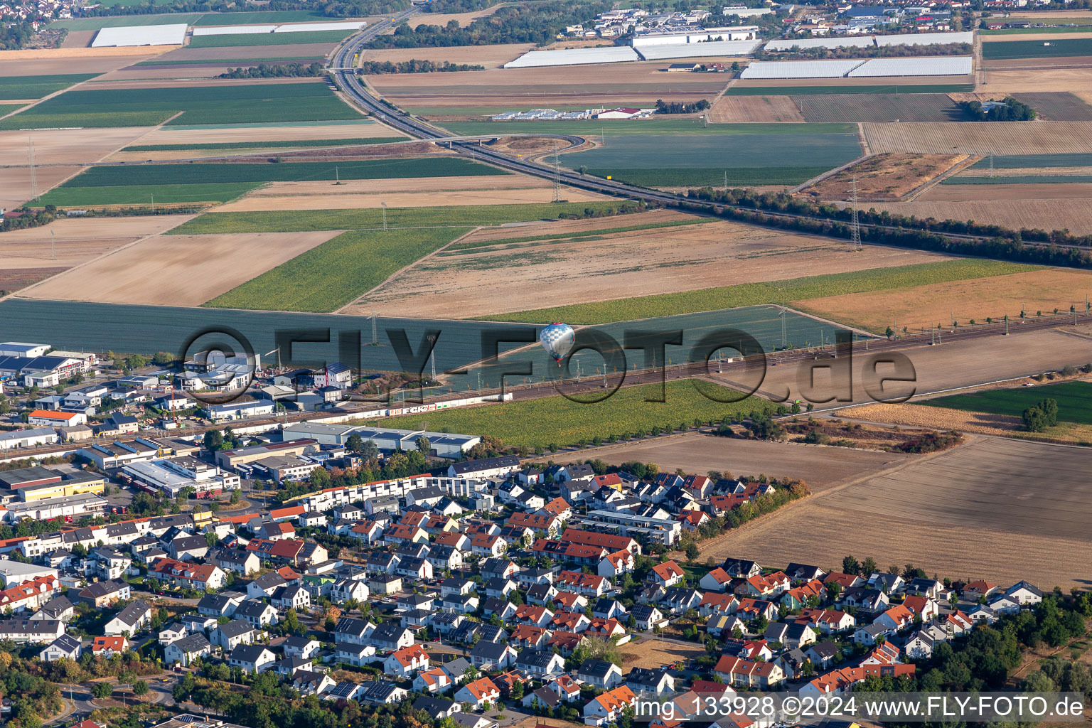 Quartier Rheingönheim in Ludwigshafen am Rhein dans le département Rhénanie-Palatinat, Allemagne hors des airs