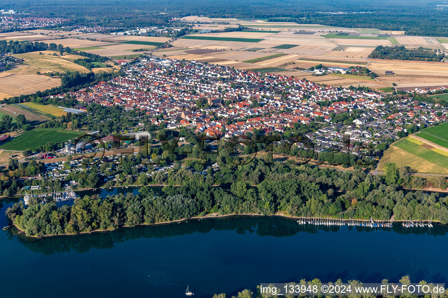 Vue aérienne de Otterstadt dans le département Rhénanie-Palatinat, Allemagne