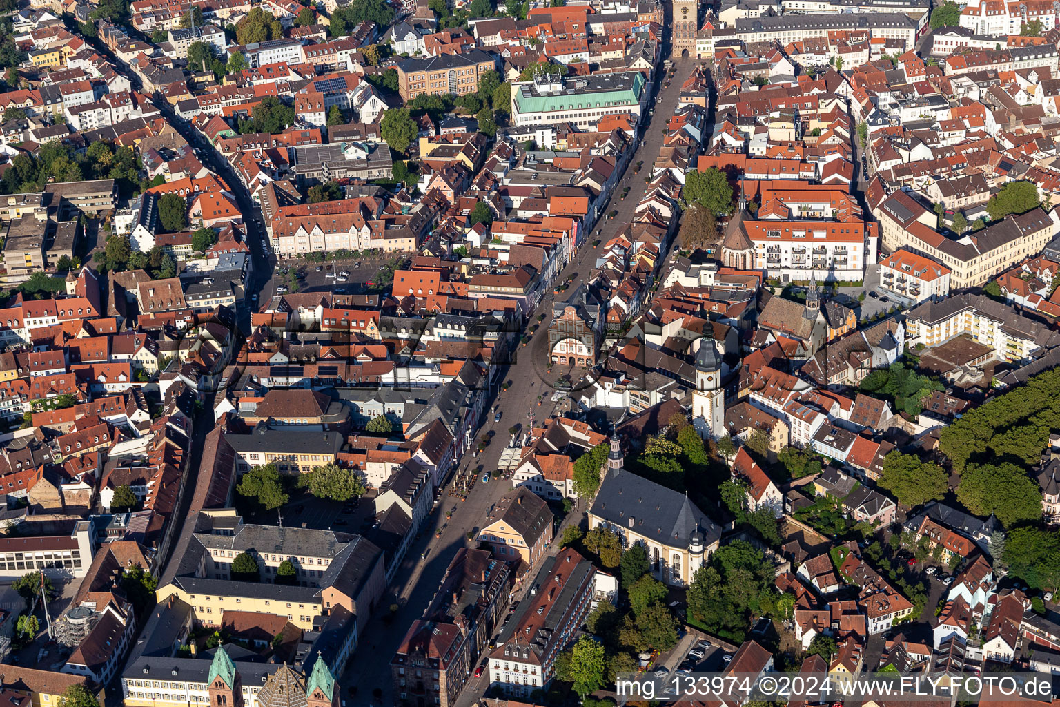 Vue aérienne de Maximilianstrasse Vieille Monnaie à Speyer dans le département Rhénanie-Palatinat, Allemagne