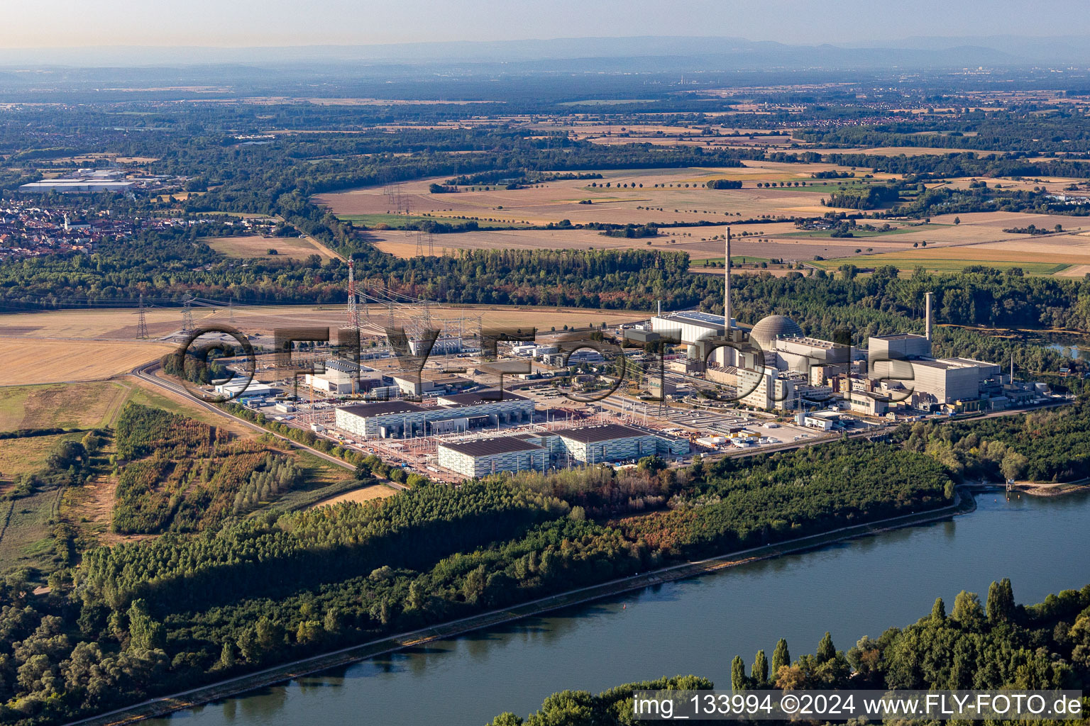 Photographie aérienne de TransnetBW GmbH, sous-station à courant continu sur le site de la centrale nucléaire déclassée Philippsburg à Philippsburg dans le département Bade-Wurtemberg, Allemagne