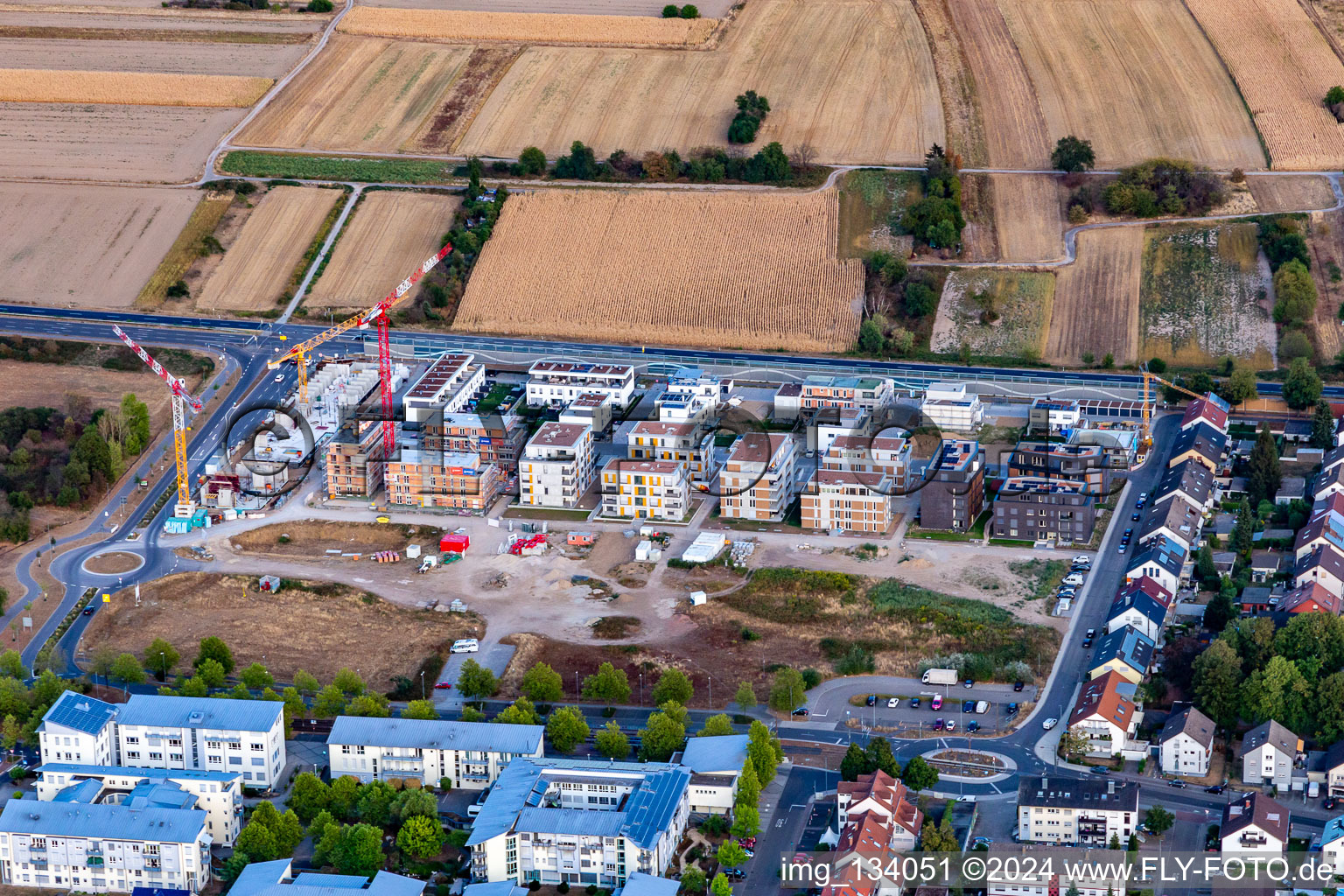 Vue aérienne de Nouveau complexe résidentiel Emil-Wachter-Straße Mörsch à le quartier Mörsch in Rheinstetten dans le département Bade-Wurtemberg, Allemagne