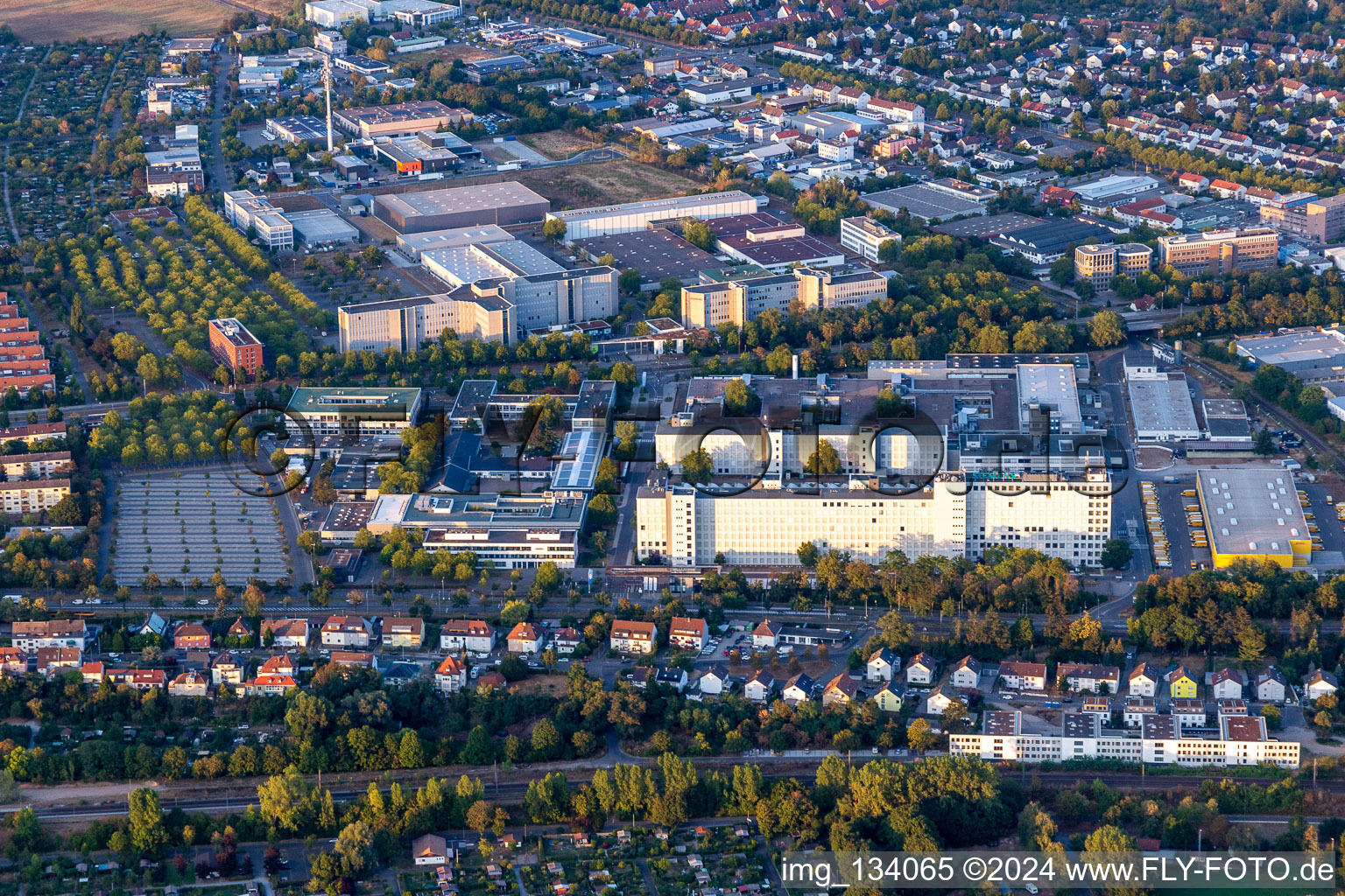 Vue aérienne de Siemens AG, succursale Karlsruhe à le quartier Knielingen in Karlsruhe dans le département Bade-Wurtemberg, Allemagne