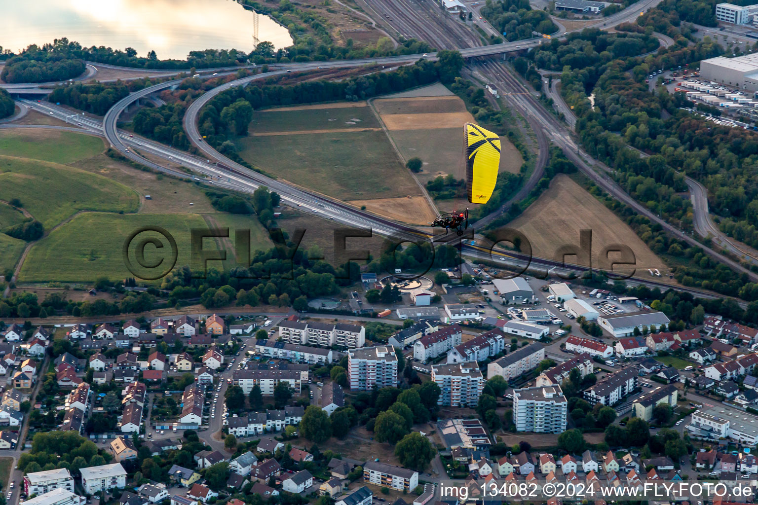 Vue d'oiseau de Quartier Maximiliansau in Wörth am Rhein dans le département Rhénanie-Palatinat, Allemagne