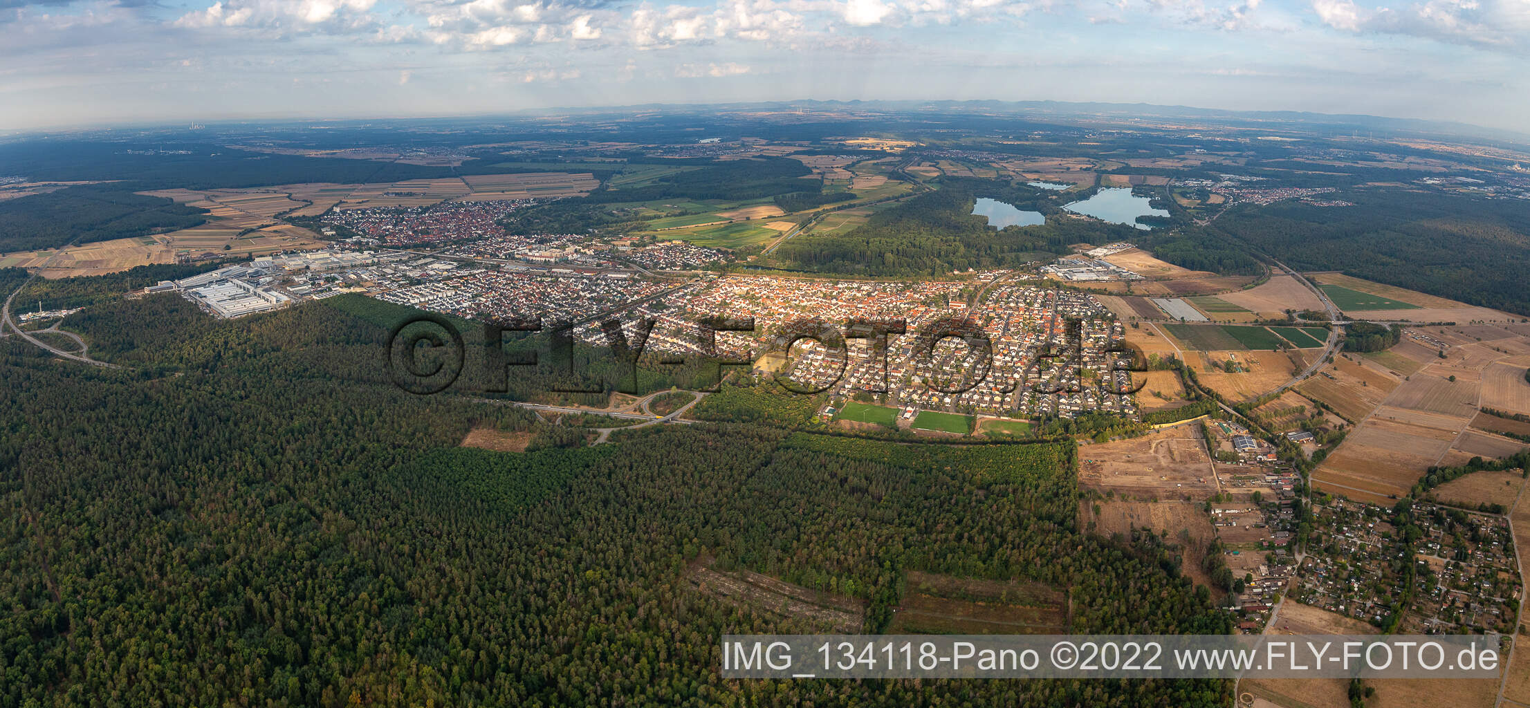 Quartier Neudorf in Graben-Neudorf dans le département Bade-Wurtemberg, Allemagne vue du ciel