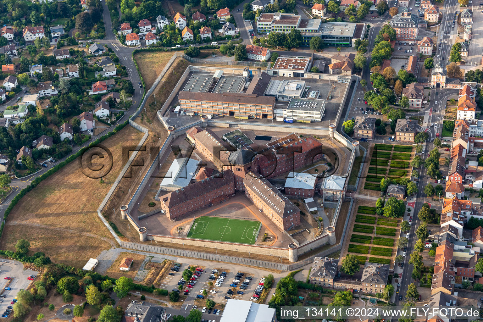 Vue oblique de Établissement correctionnel Bruchsal à Bruchsal dans le département Bade-Wurtemberg, Allemagne