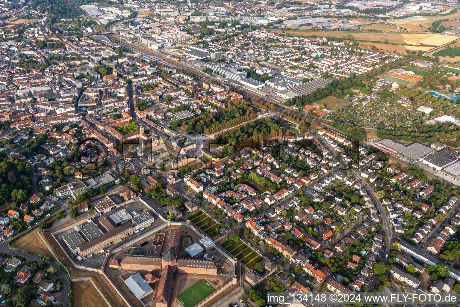 Établissement correctionnel Bruchsal à Bruchsal dans le département Bade-Wurtemberg, Allemagne d'en haut