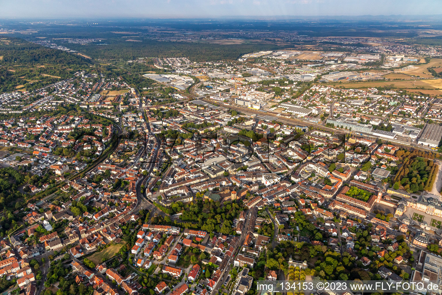 Photographie aérienne de Du nord-est à Bruchsal dans le département Bade-Wurtemberg, Allemagne
