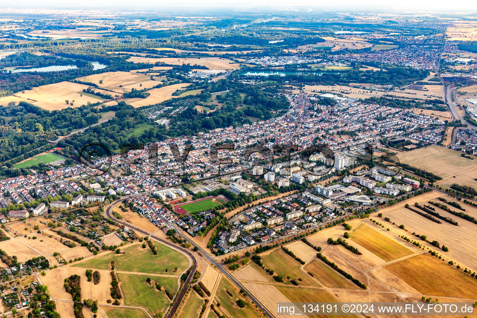 Quartier Neureut in Karlsruhe dans le département Bade-Wurtemberg, Allemagne d'en haut