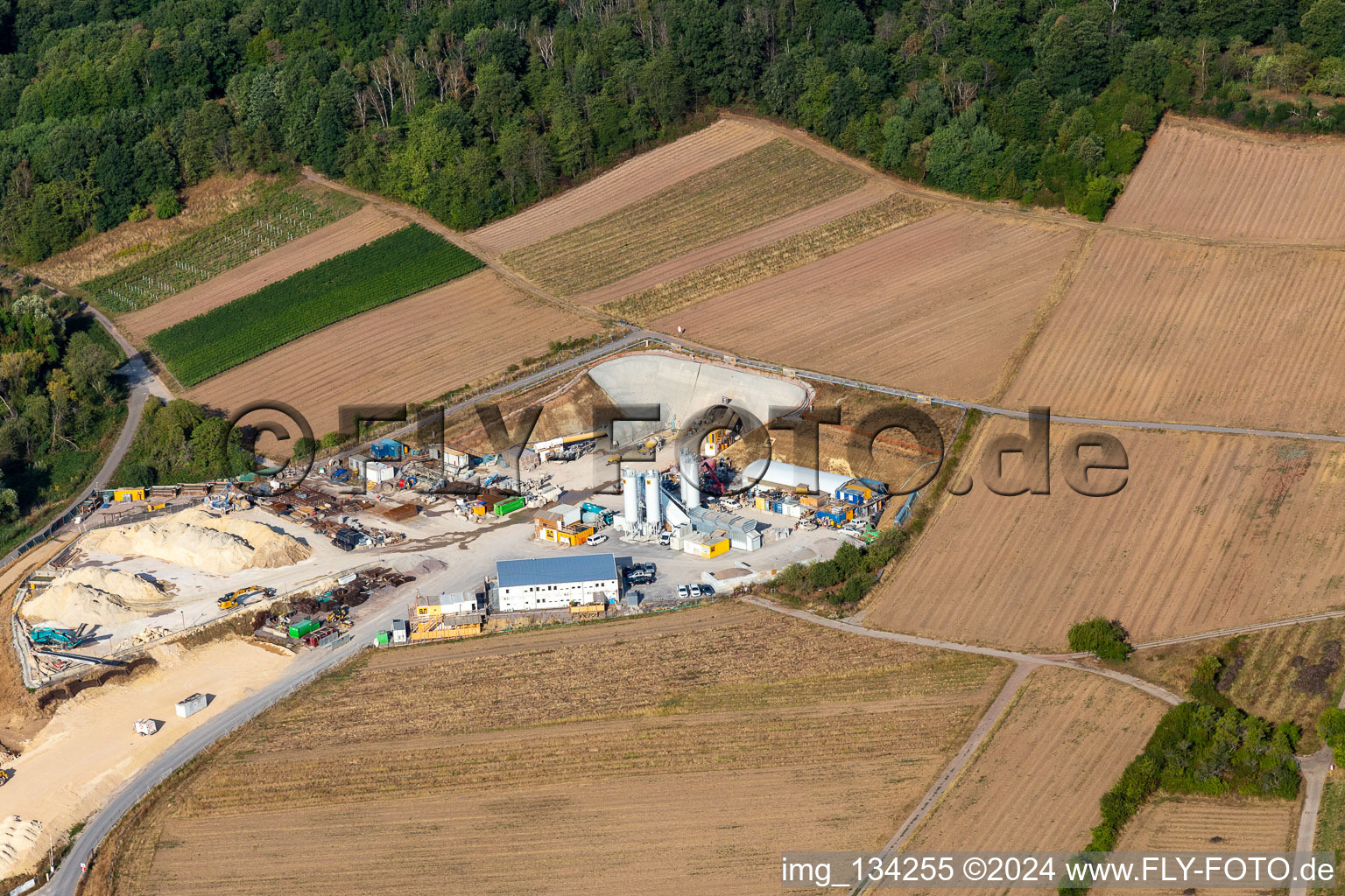 Chantier de construction de tunnels à Dörrenbach dans le département Rhénanie-Palatinat, Allemagne d'en haut