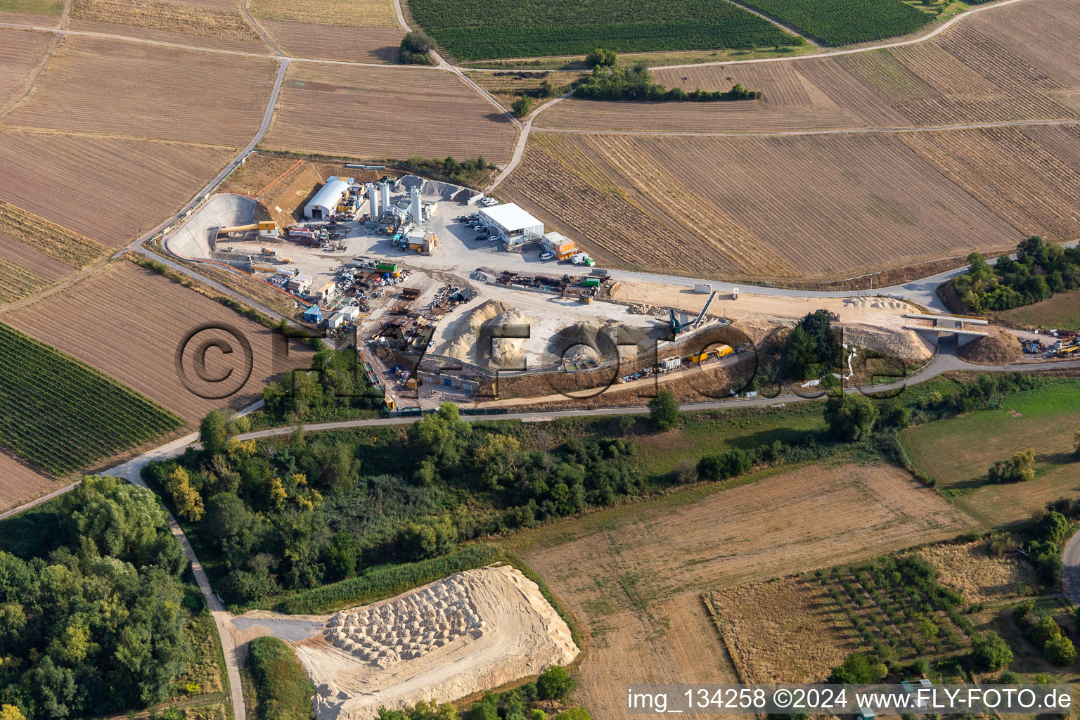 Chantier de construction de tunnels à Dörrenbach dans le département Rhénanie-Palatinat, Allemagne vue d'en haut