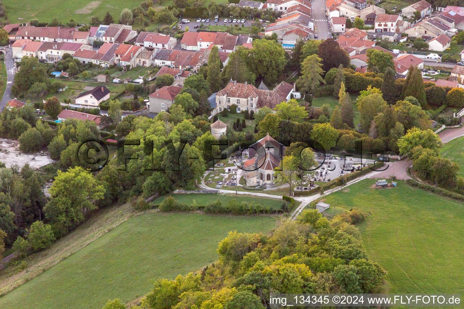 Vue aérienne de Noncourt-sur-le-Rongeant dans le département Haute Marne, France