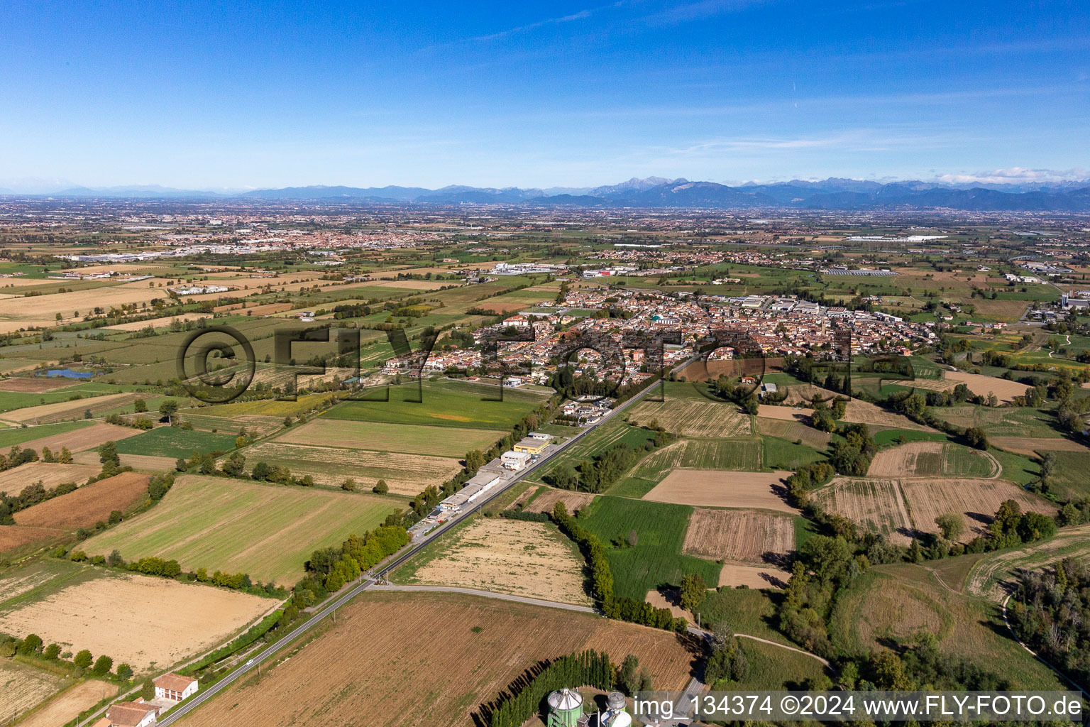 Vue aérienne de Mozzanica dans le département Bergamo, Italie