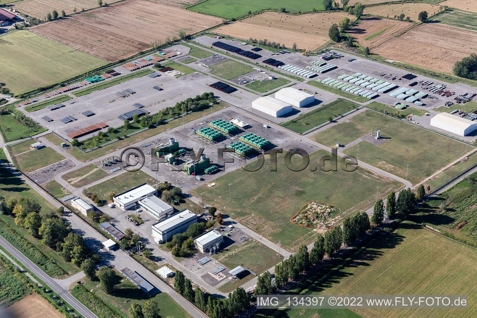 Vue aérienne de Stogit Di Ripalta (Comprimé) à le quartier Snam in Ripalta Cremasca dans le département Cremona, Italie