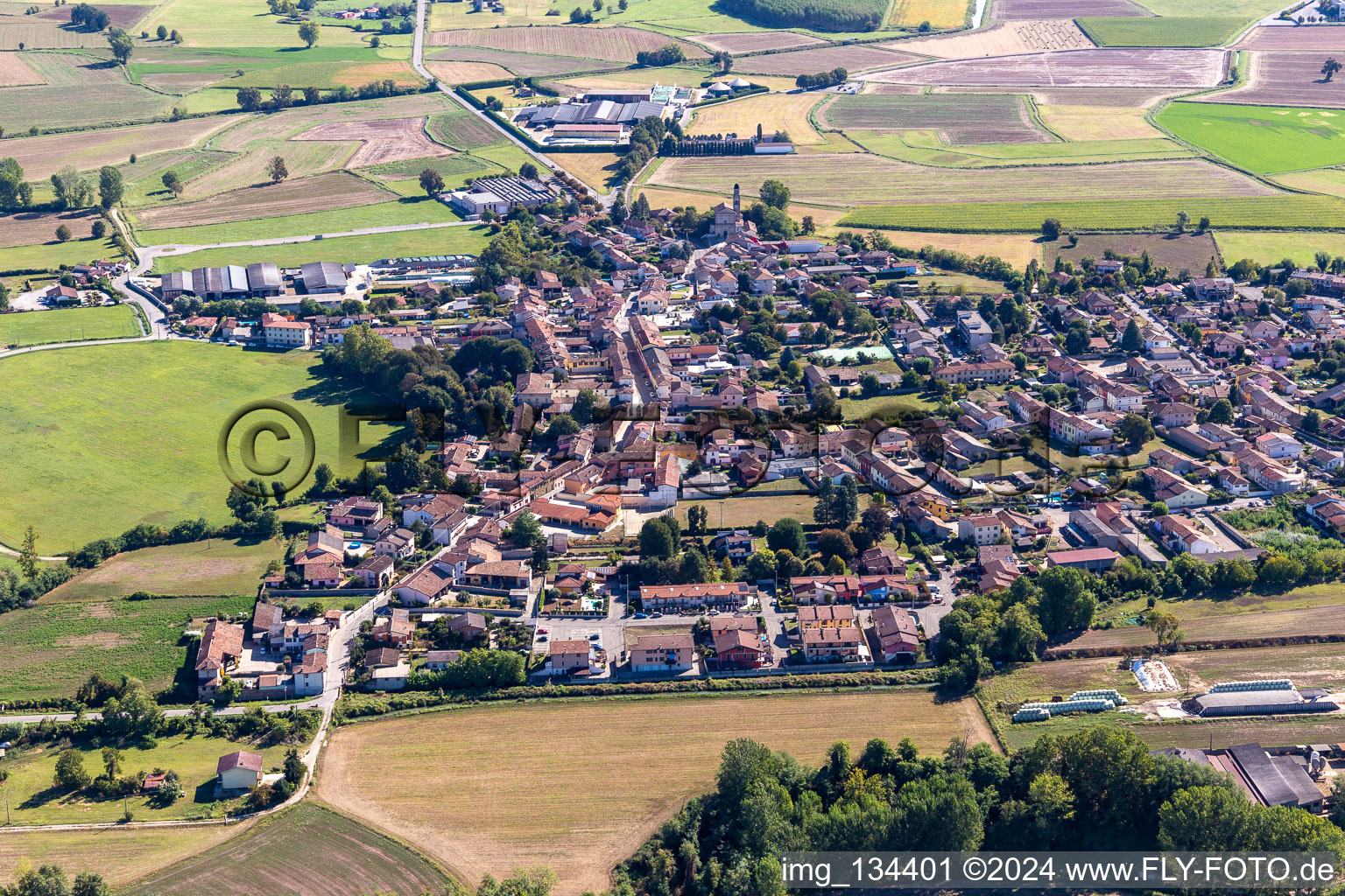 Vue aérienne de Ripalta Arpina dans le département Cremona, Italie