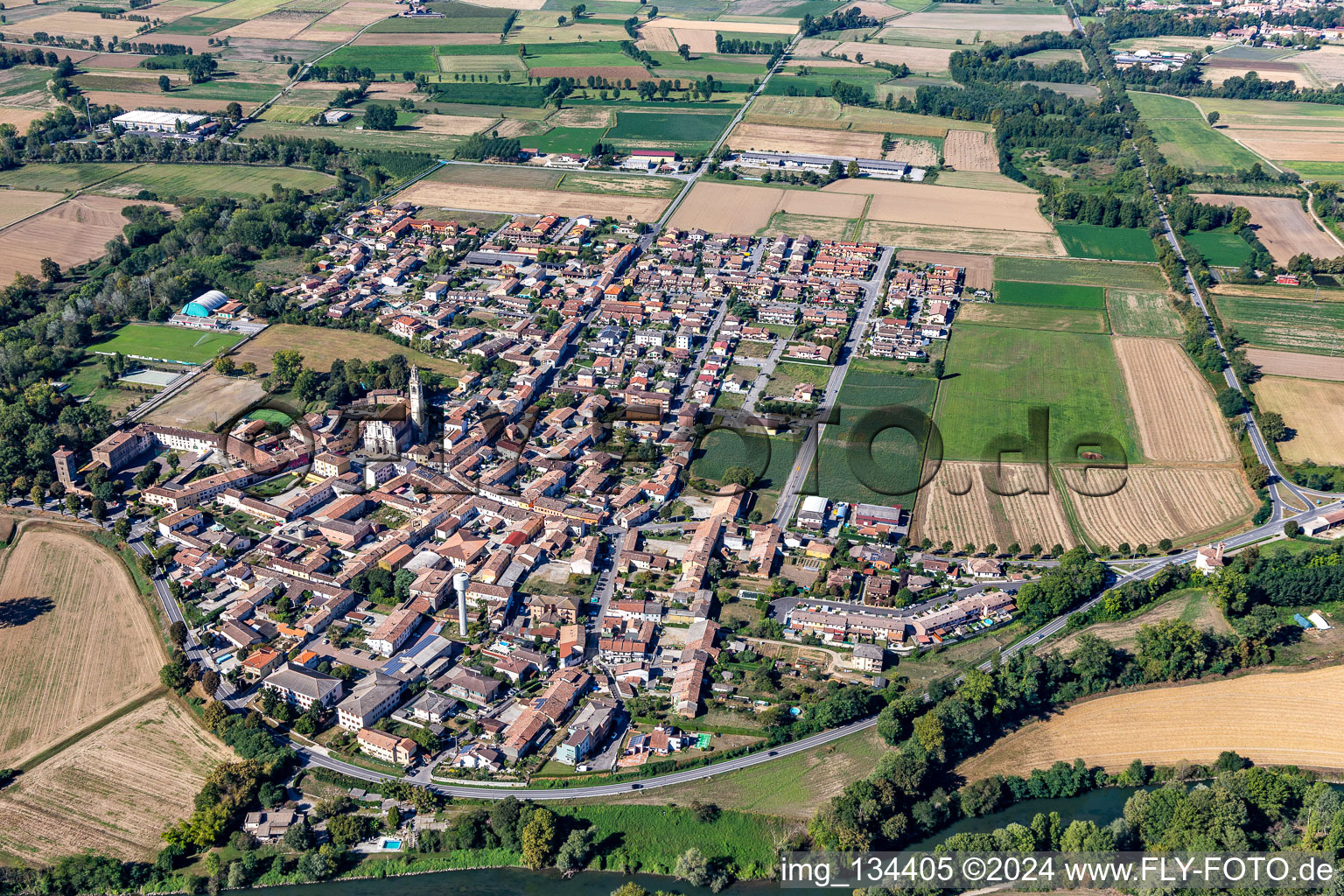 Vue aérienne de Montodine dans le département Cremona, Italie