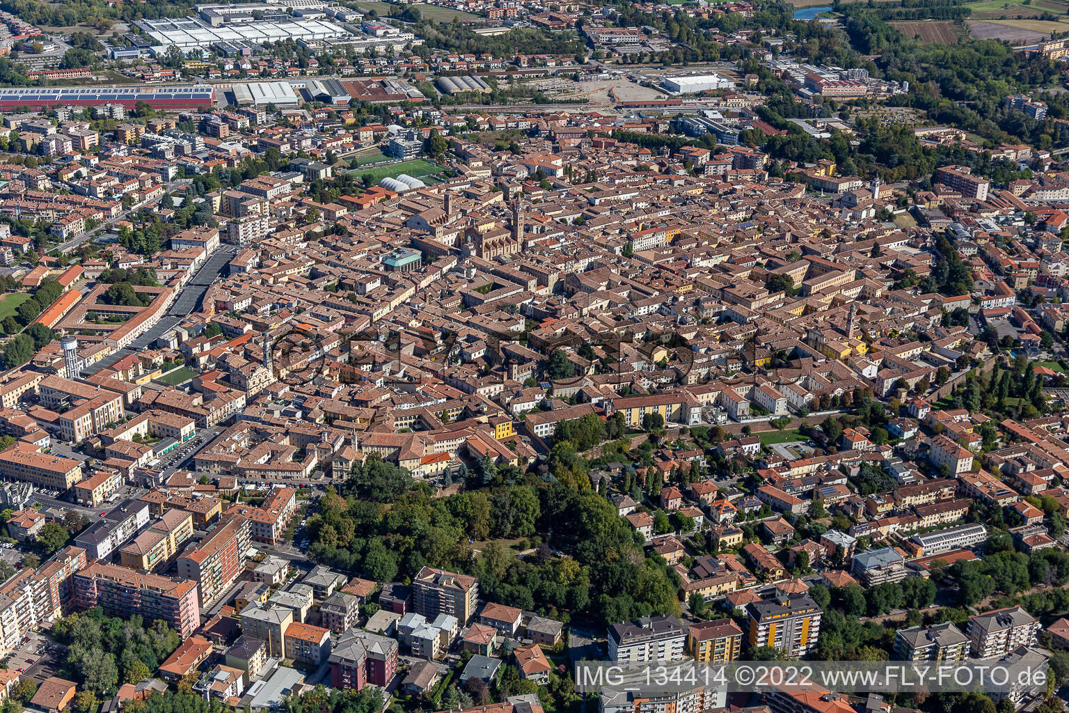 Vue aérienne de Campo Sportivo "Vélodrome à Crema dans le département Cremona, Italie