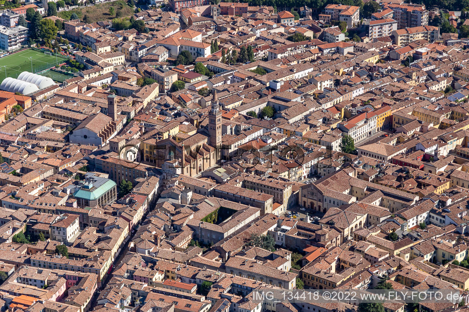 Vue aérienne de Cathédrale de Santa Maria Assunta à Crema dans le département Cremona, Italie