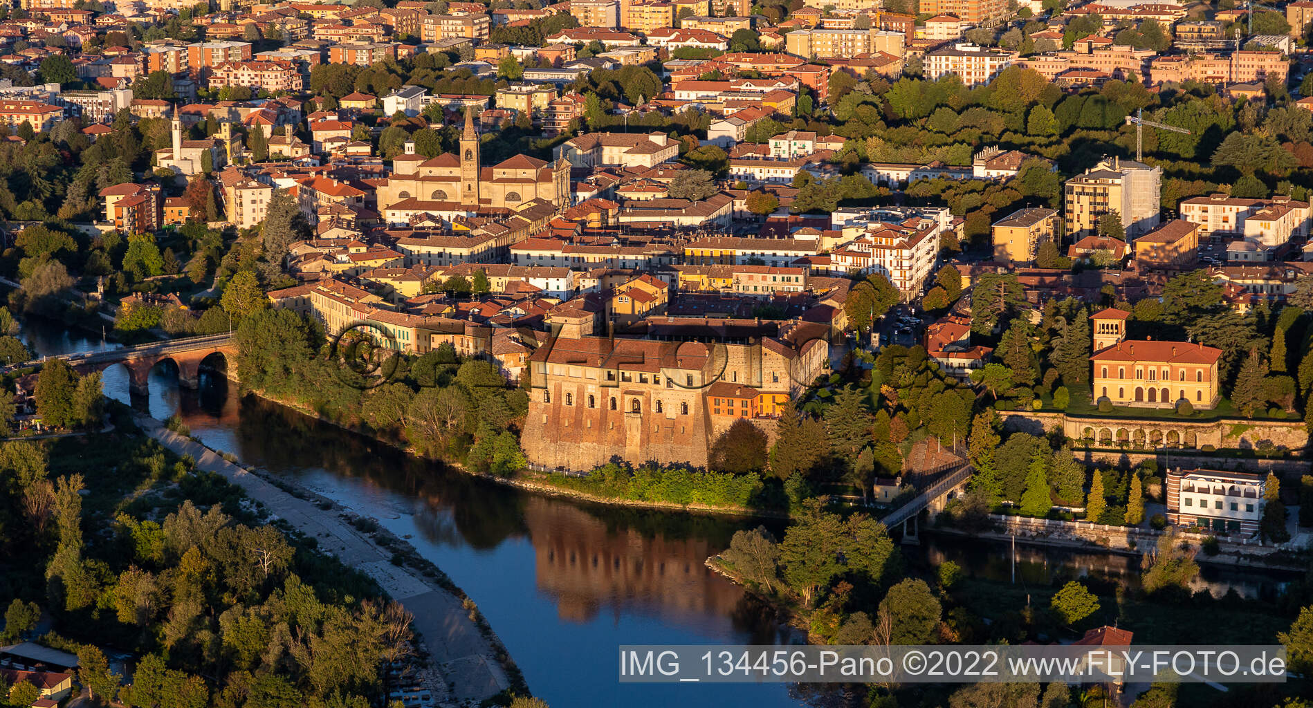 Photographie aérienne de Château de Cassano d'Adda, Villa Gabbioneta à Cassano d’Adda dans le département Lombardie, Italie