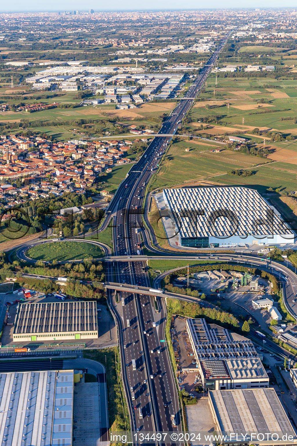 Vue aérienne de Cartonstrong srl à Grezzago dans le département Lombardie, Italie