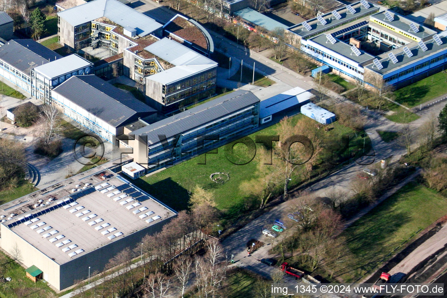 Vue aérienne de Espace jardin de l'école IGS à Kandel dans le département Rhénanie-Palatinat, Allemagne