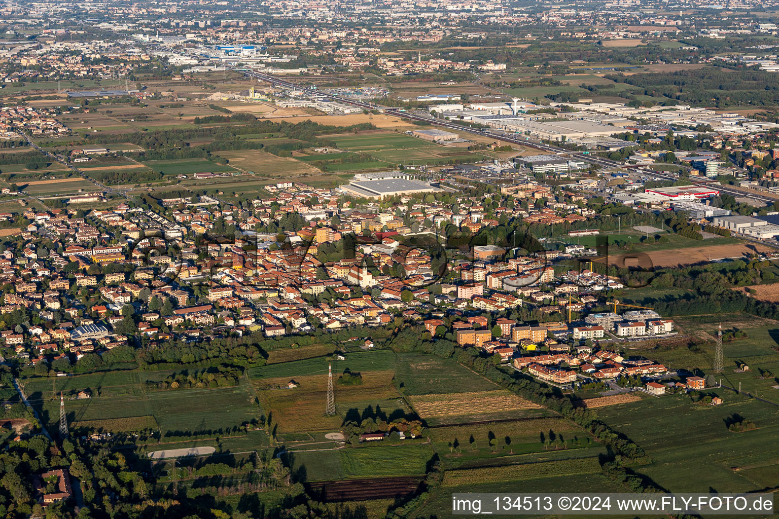 Vue aérienne de Cambiago dans le département Lombardie, Italie