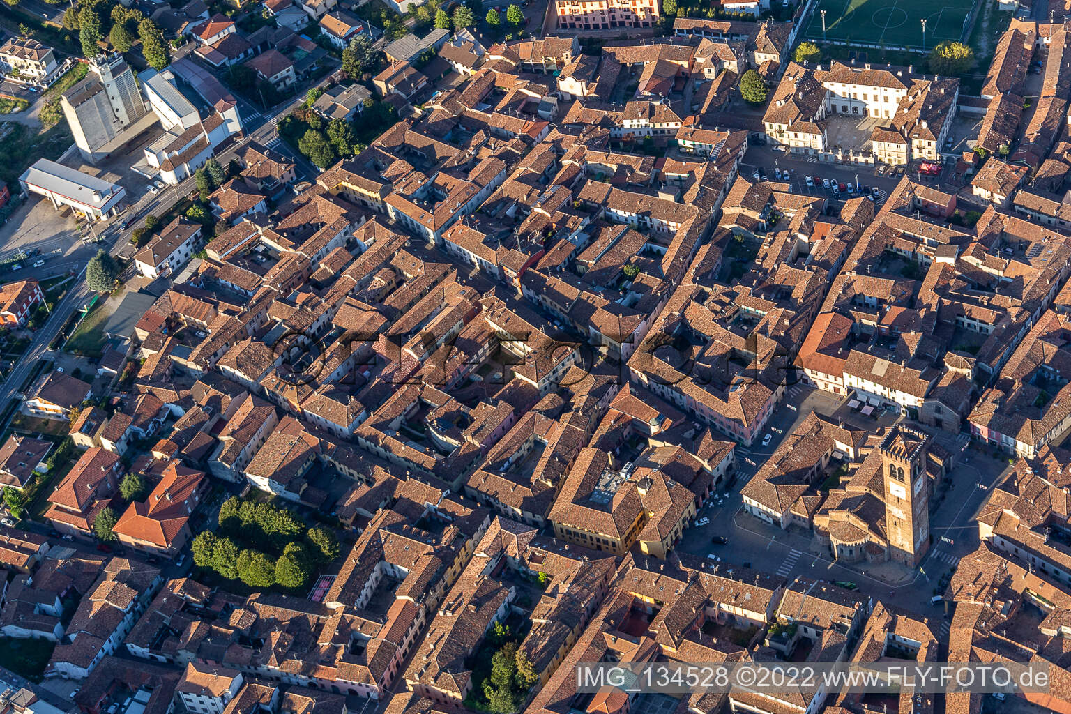 Vue aérienne de Rivolta d’Adda dans le département Cremona, Italie