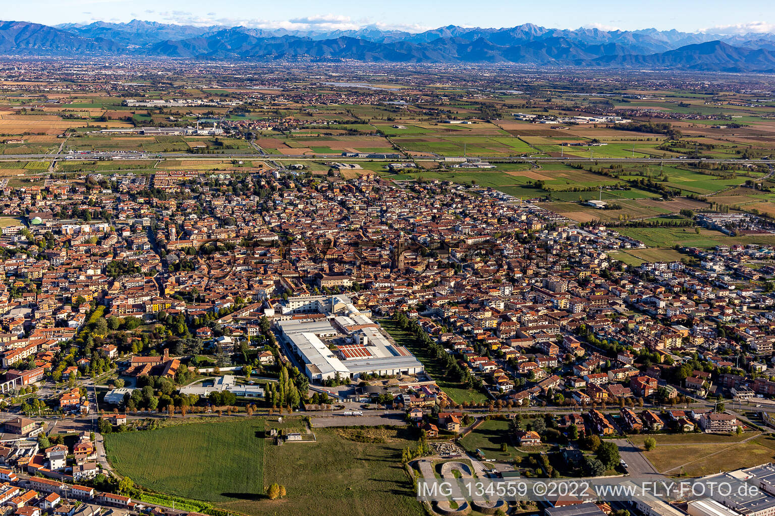 Vue aérienne de Caravaggio dans le département Bergamo, Italie