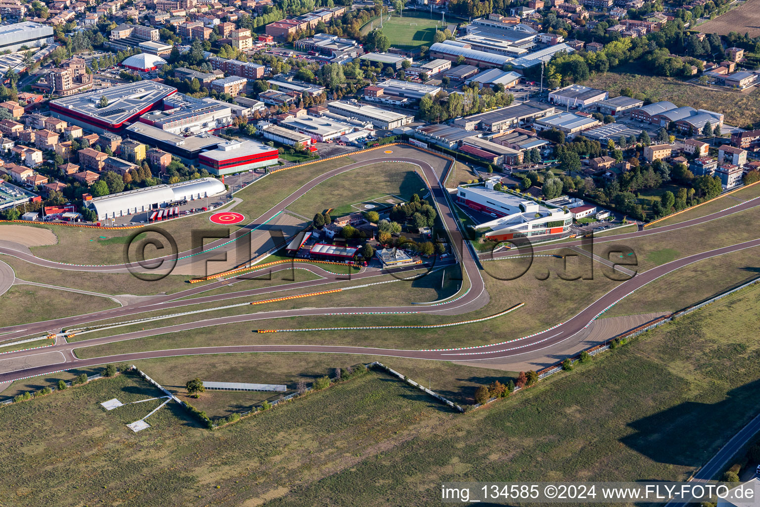 Circuit de Formule 1 Ferrari, Pista di Fiorano, Circuito di Fiorano à Fiorano Modenese dans le département Modena, Italie d'en haut