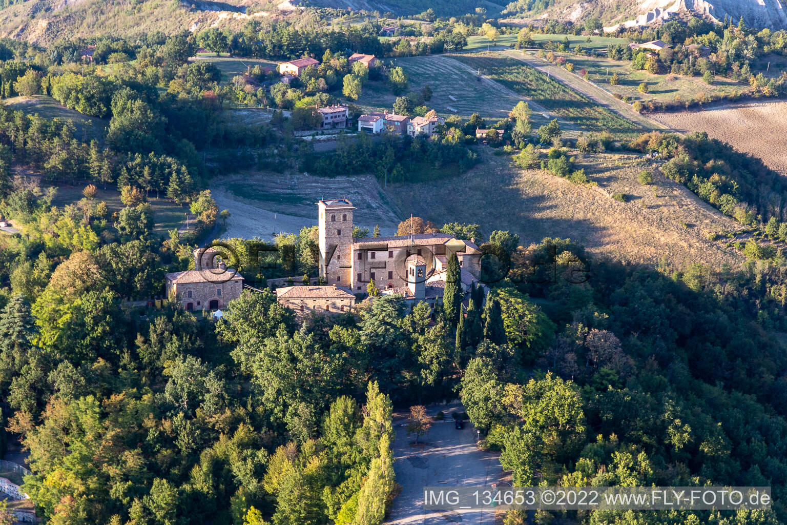 Château de Montegibbio Château de Montegibbio à Sassuolo dans le département Modena, Italie d'en haut
