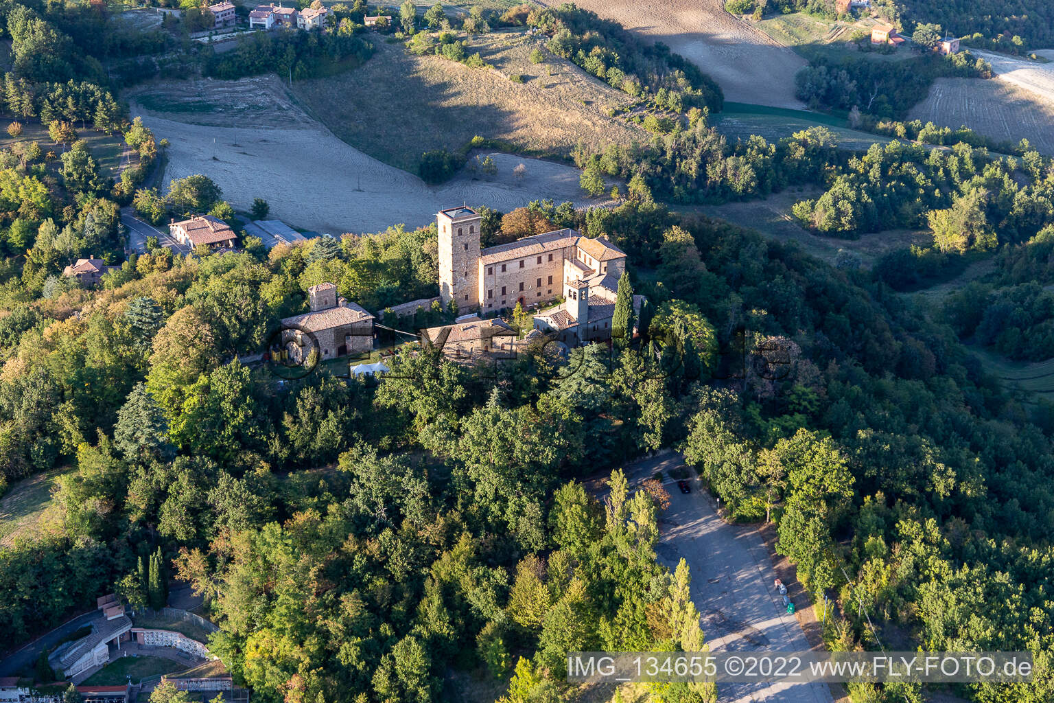Château de Montegibbio Château de Montegibbio à Sassuolo dans le département Modena, Italie vue d'en haut