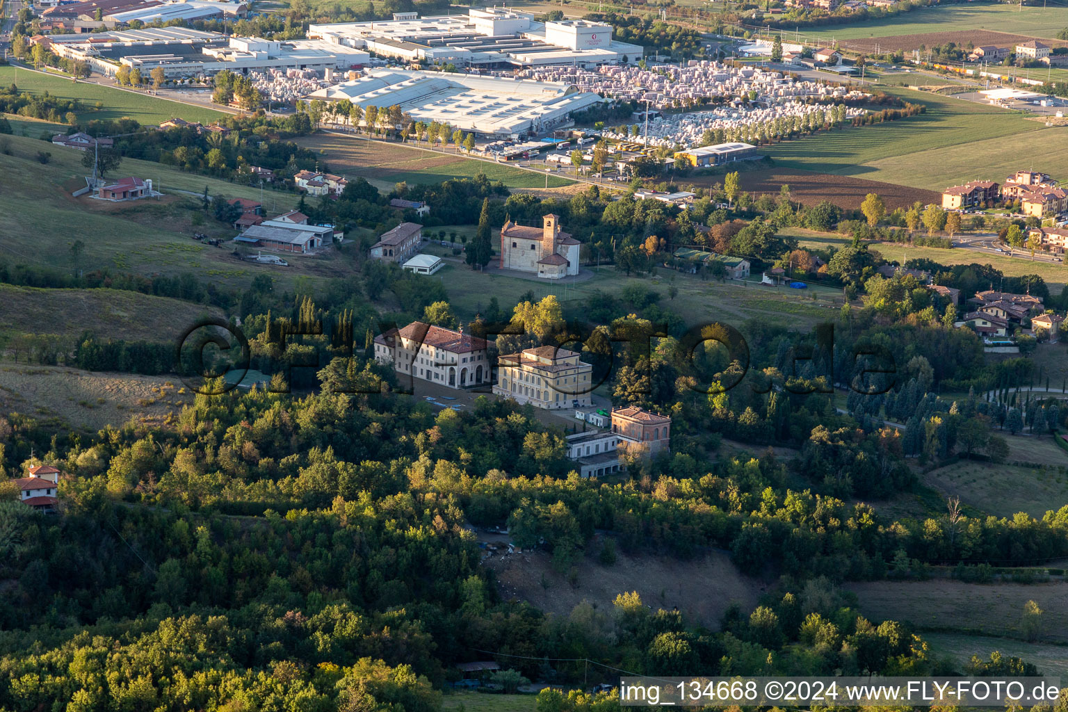 Vue aérienne de Casalgrande dans le département Reggio Emilia, Italie