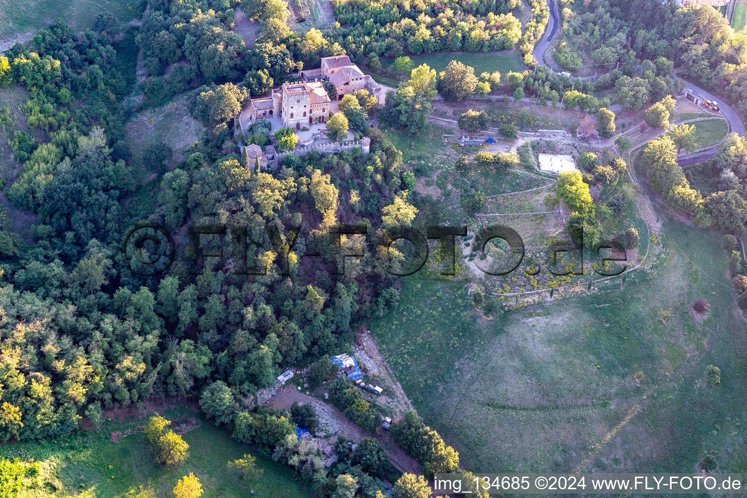 Vue oblique de Château de Torricella à Scandiano dans le département Reggio Emilia, Italie