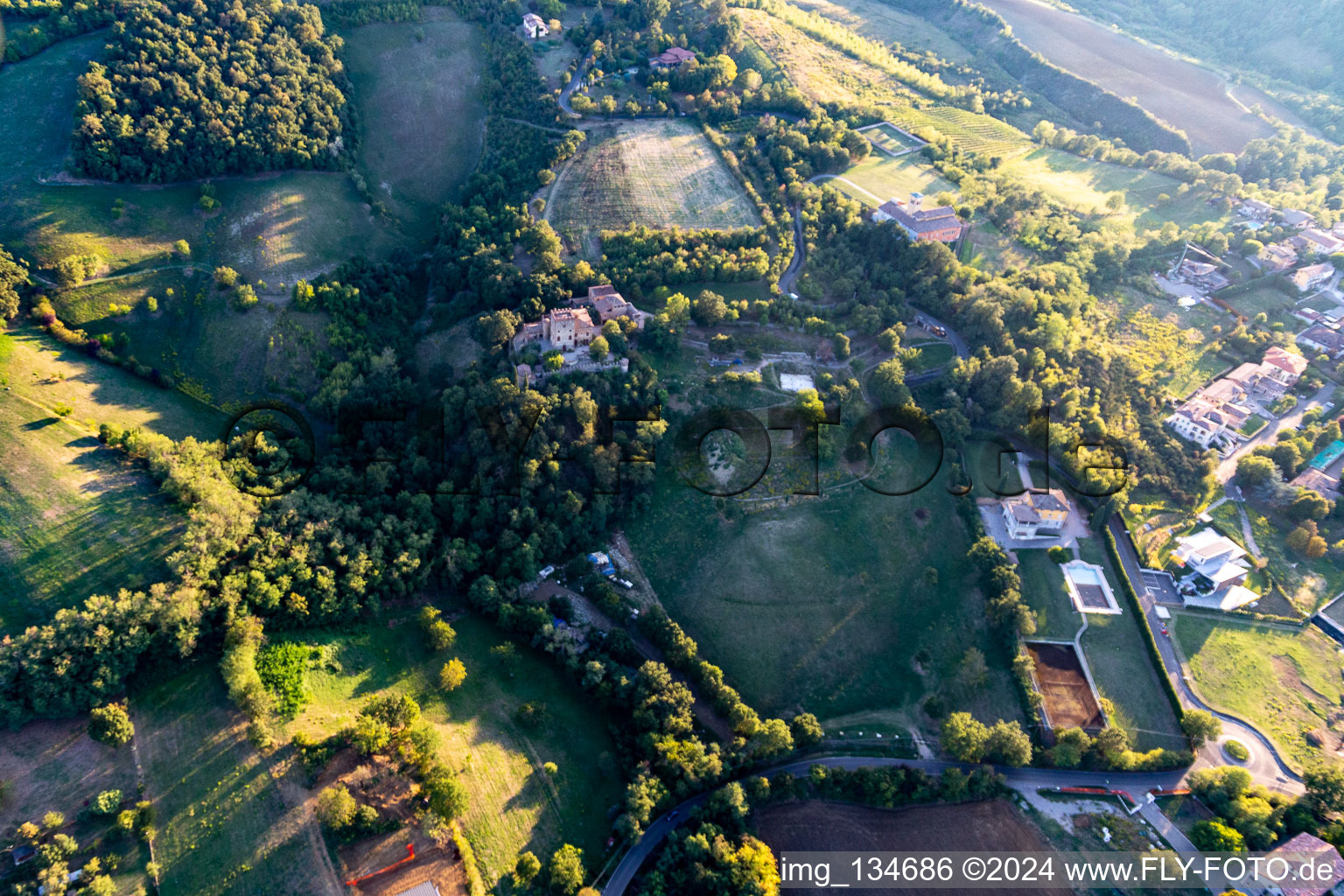 Château de Torricella à Scandiano dans le département Reggio Emilia, Italie d'en haut