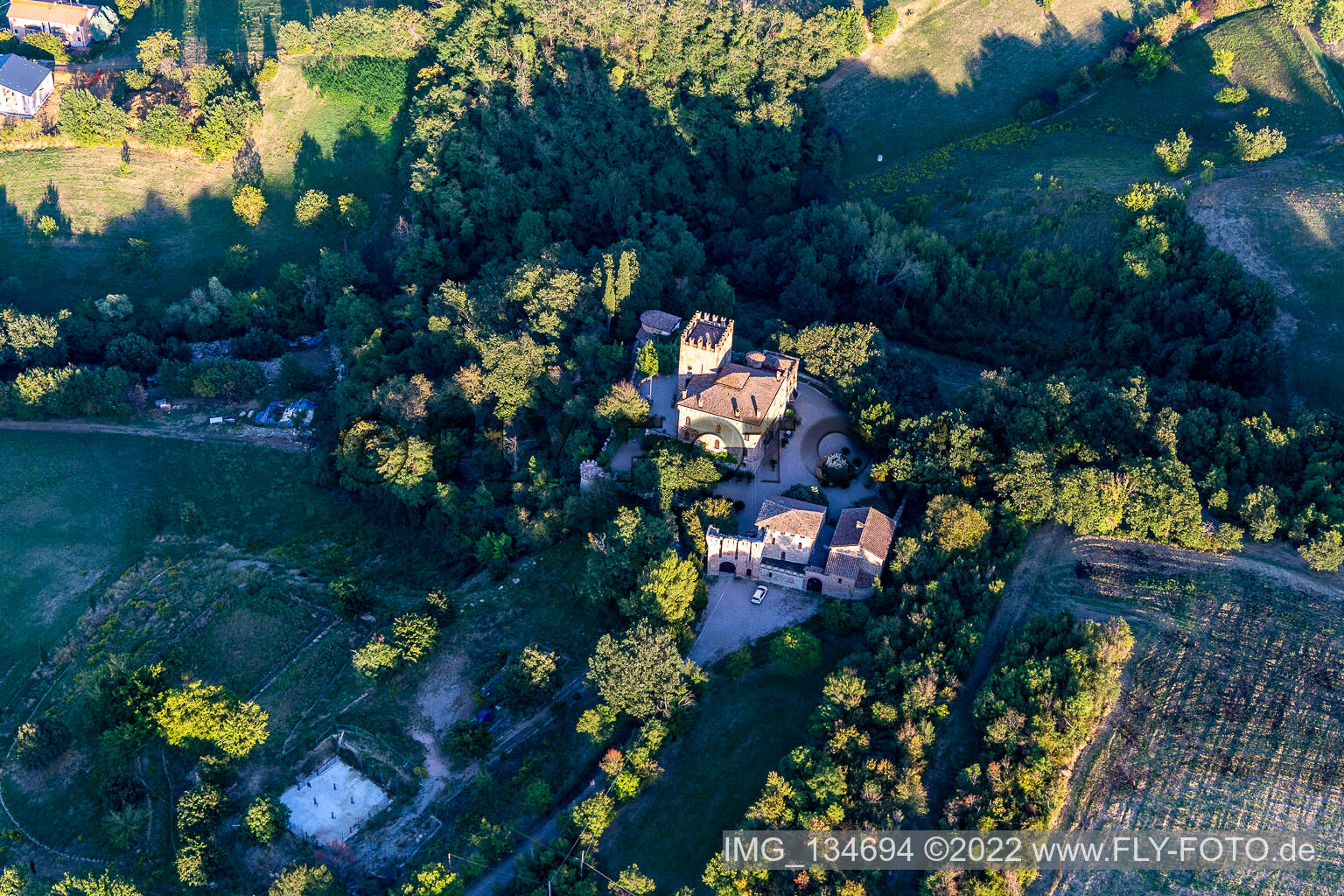 Château de Torricella à Scandiano dans le département Reggio Emilia, Italie vue du ciel