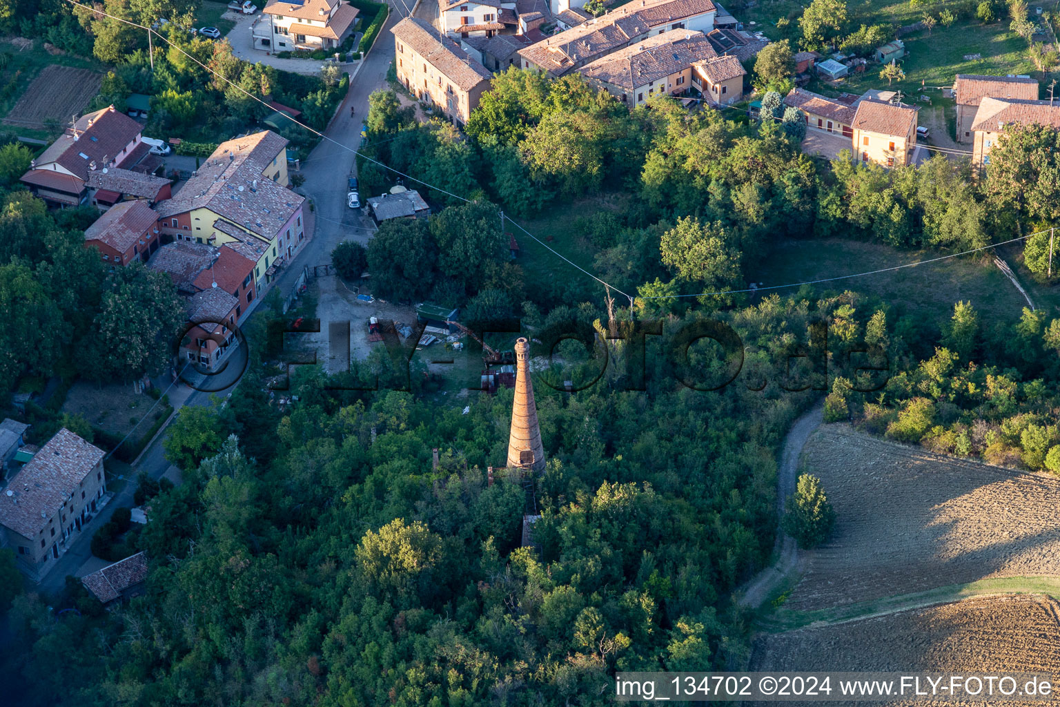 Vue aérienne de Four à ciment ancien à Scandiano dans le département Reggio Emilia, Italie