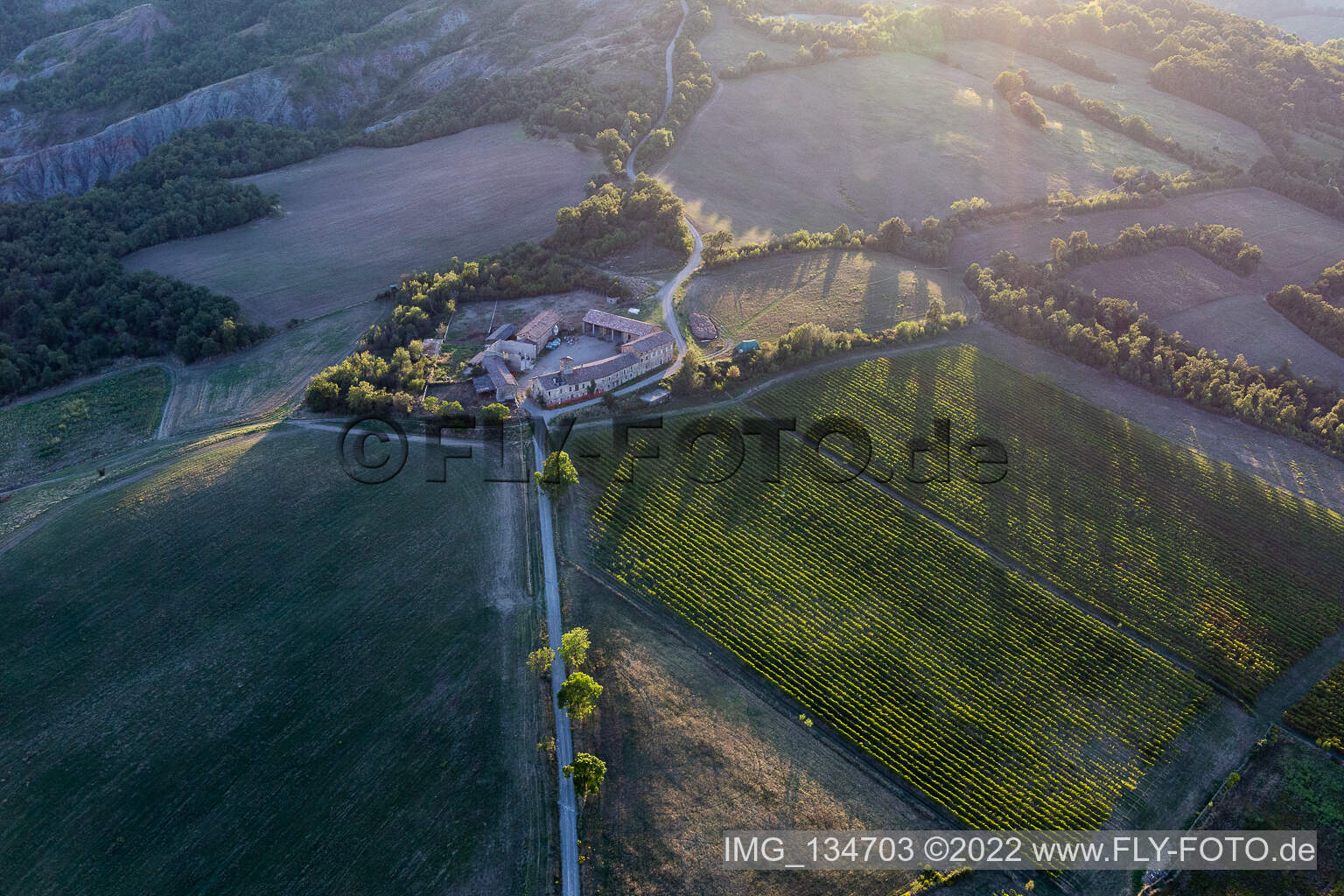 Vue aérienne de Corte Figno à Case Figno à Scandiano dans le département Reggio Emilia, Italie