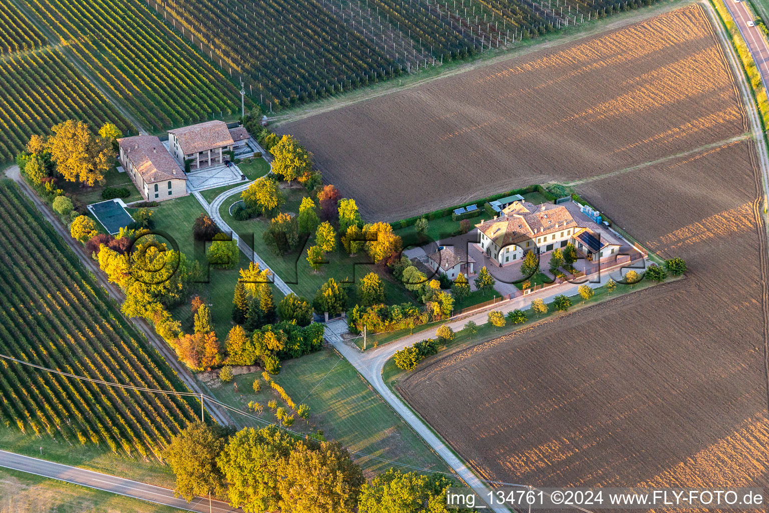 Vue aérienne de Quartier Fellegara in Scandiano dans le département Reggio Emilia, Italie